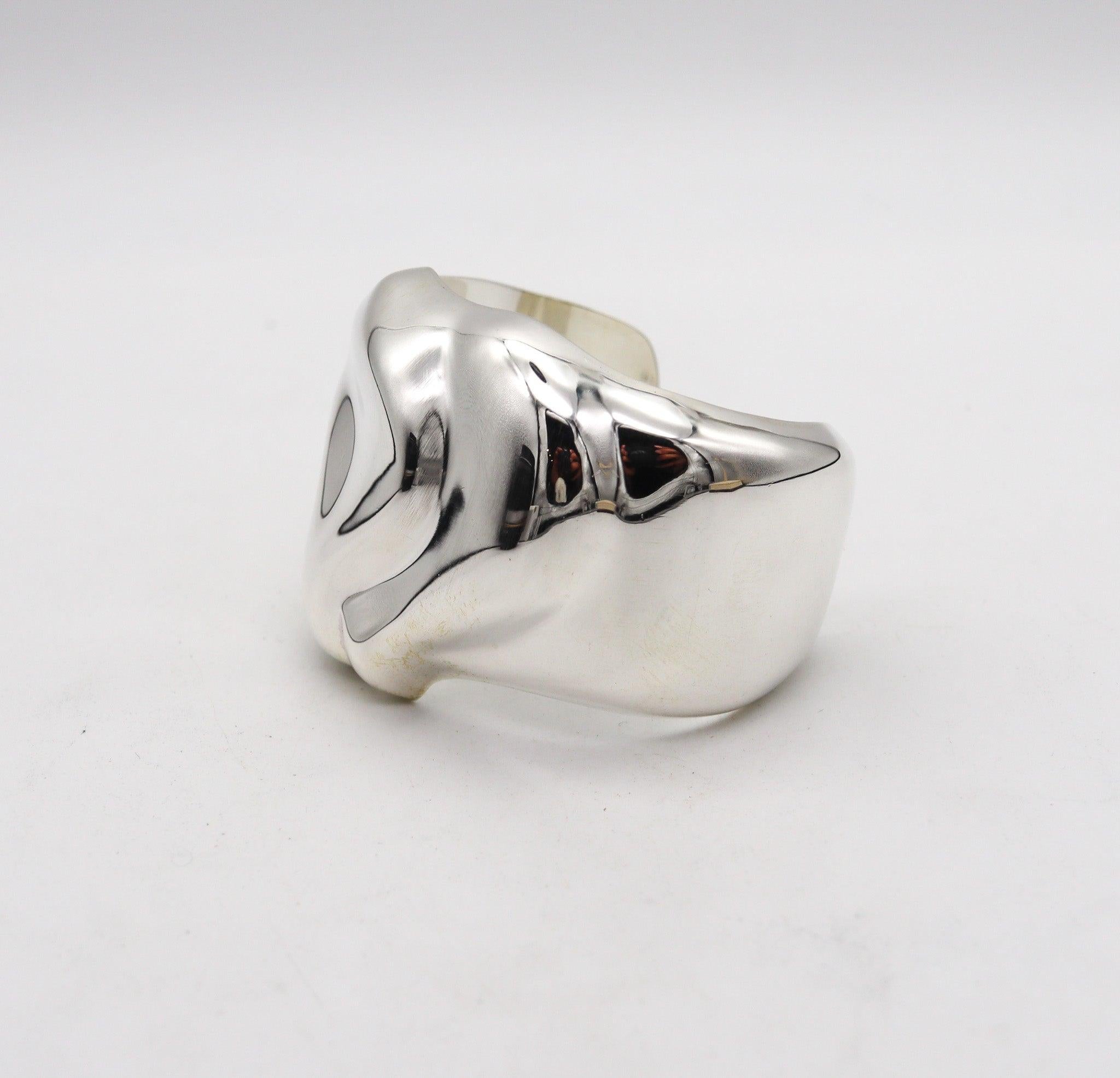 TIFFANY & CO. 1979 By Elsa Peretti Rare Aquarius Zodiacal Cuff In .925 Sterling In Excellent Condition In Miami, FL