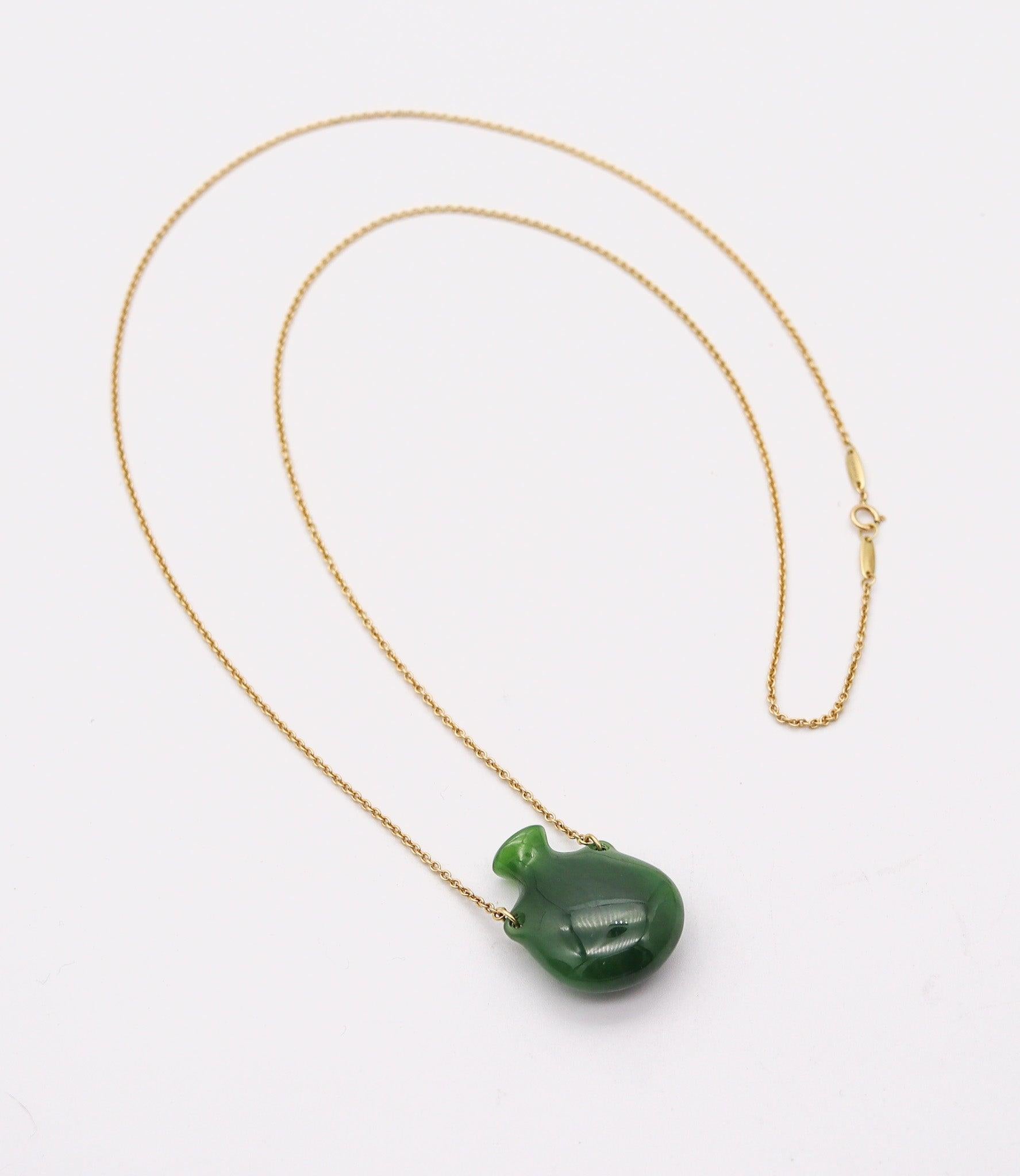 Modernist TIFFANY & CO 1979 Elsa Peretti Nephrite Jug Jar Bottle Necklace in 18Kt Gold For Sale