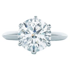 Platin Solitär-Ring von Tiffany & Co. mit 1.98 Karat Diamant im Kissenschliff