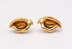 Tiffany & Co. 1980 by Elsa Peretti Sculptural Calla Lily Earrings in 18kt Gold