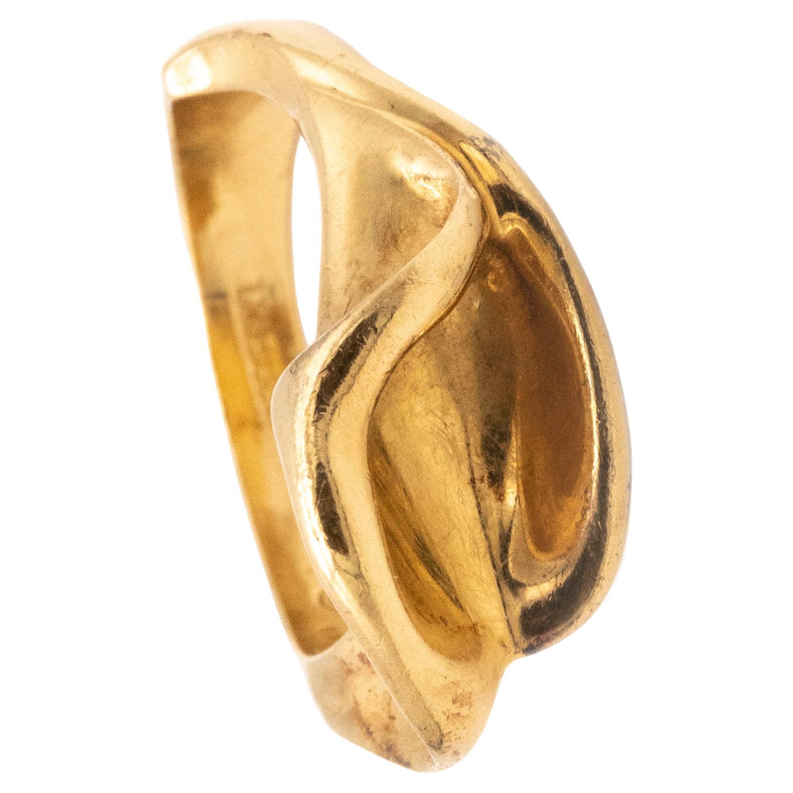 Tiffany Co. 1980 by Elsa Peretti Sculptural Calla Lily Ring in 18Kt Yellow Gold For Sale