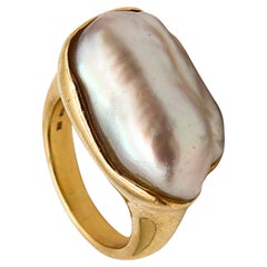 Tiffany & Co. 1980 Elsa Peretti Cocktail Ring In 18Kt Gold With South Seas Pearl