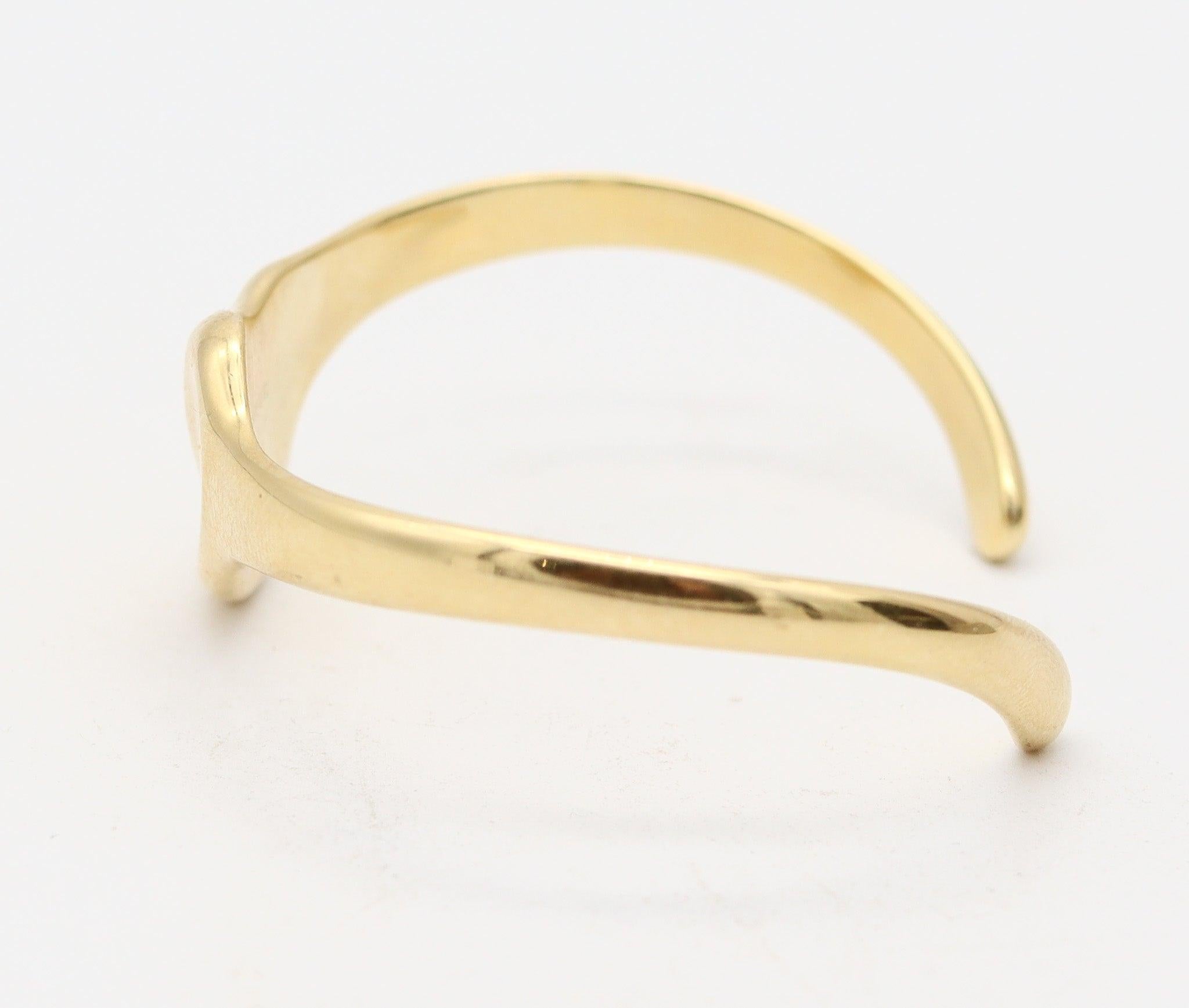 TIFFANY & CO. 1980 Elsa Peretti Free Forms Manschettenarmband aus massivem 18Kt Gelb im Zustand „Hervorragend“ im Angebot in Miami, FL
