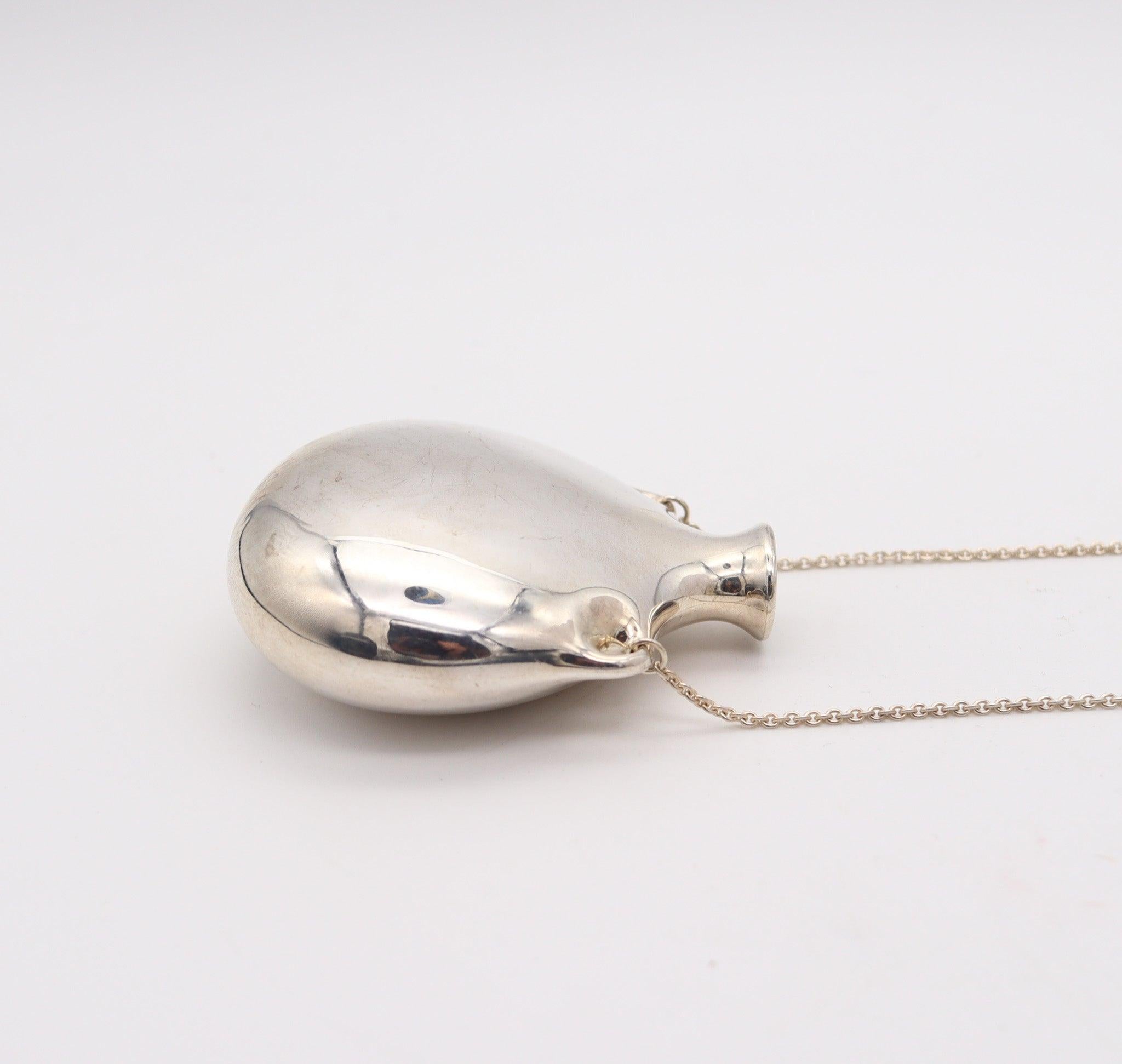 TIFFANY & CO. 1980 Elsa Peretti Jumbo Jar-Bottle Necklace In 925 Sterling Silver For Sale 2