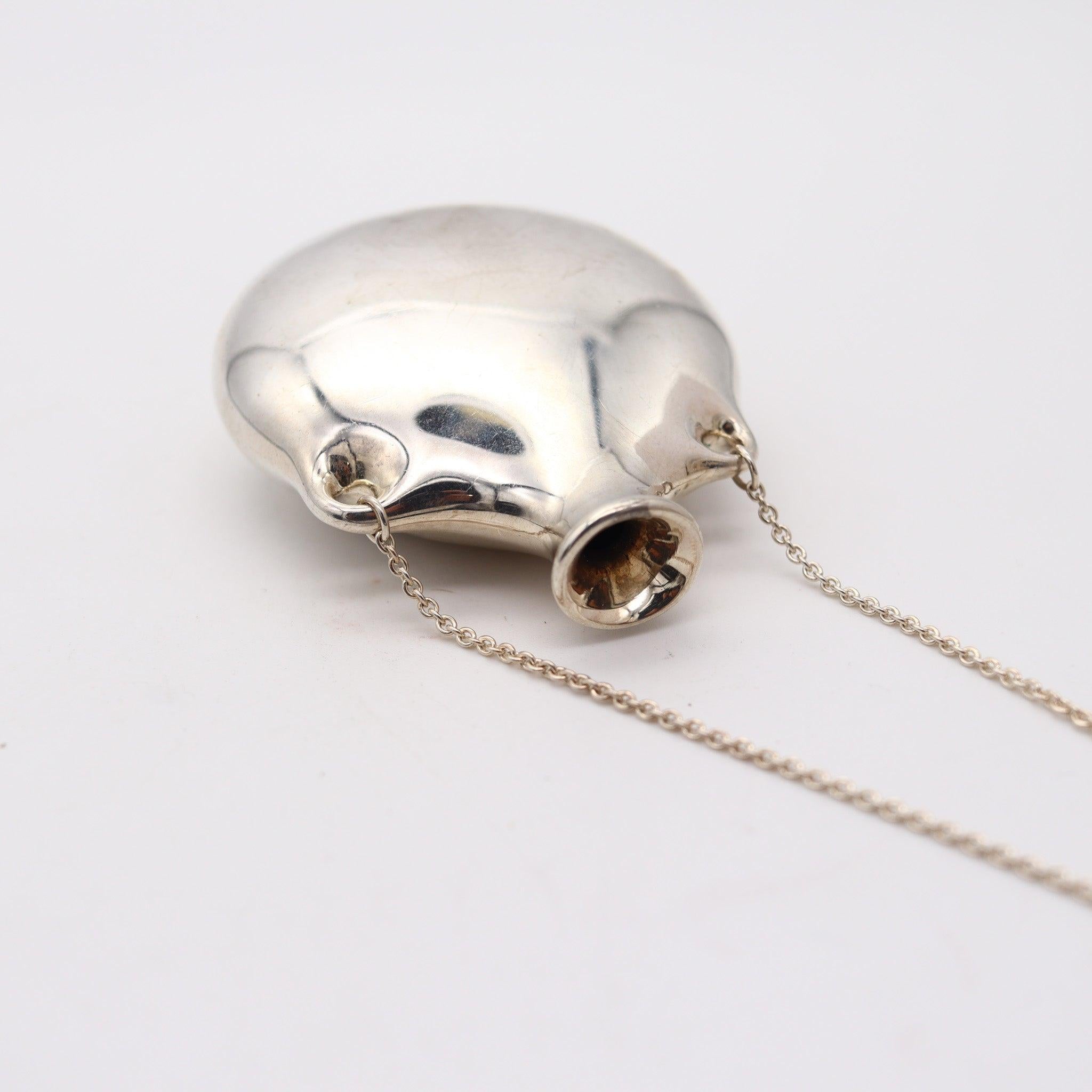 TIFFANY & CO. 1980 Elsa Peretti Jumbo Jar-Bottle Necklace In 925 Sterling Silver For Sale 3