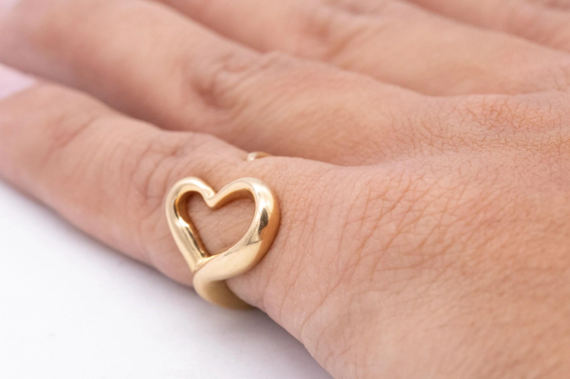 Women's Tiffany & Co. 1980 Elsa Peretti Open Heart Ring Solid 18Kt Gold Size 6-6.5