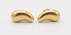 TIFFANY & CO. 1980 Elsa Peretti Tear Drops Clips-On Earrings In 18Kt Yellow Gold