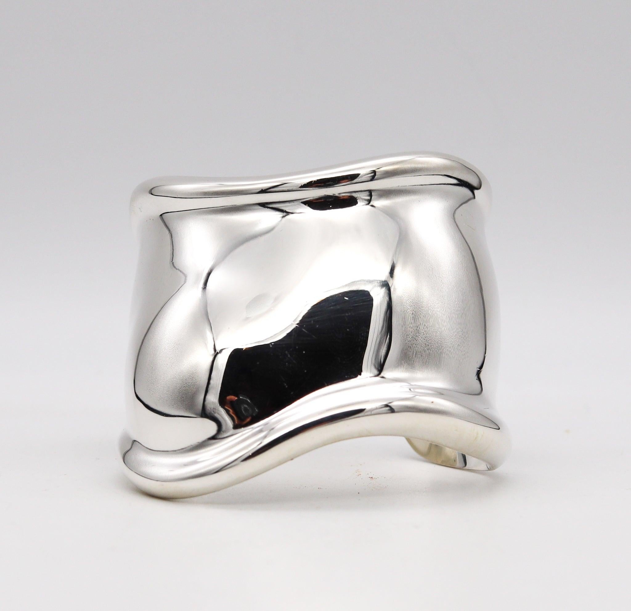 Modernist TIFFANY & CO. 1980 Elsa Peretti Vintage RIGHT Bone Cuff In .925 Sterling Silver For Sale
