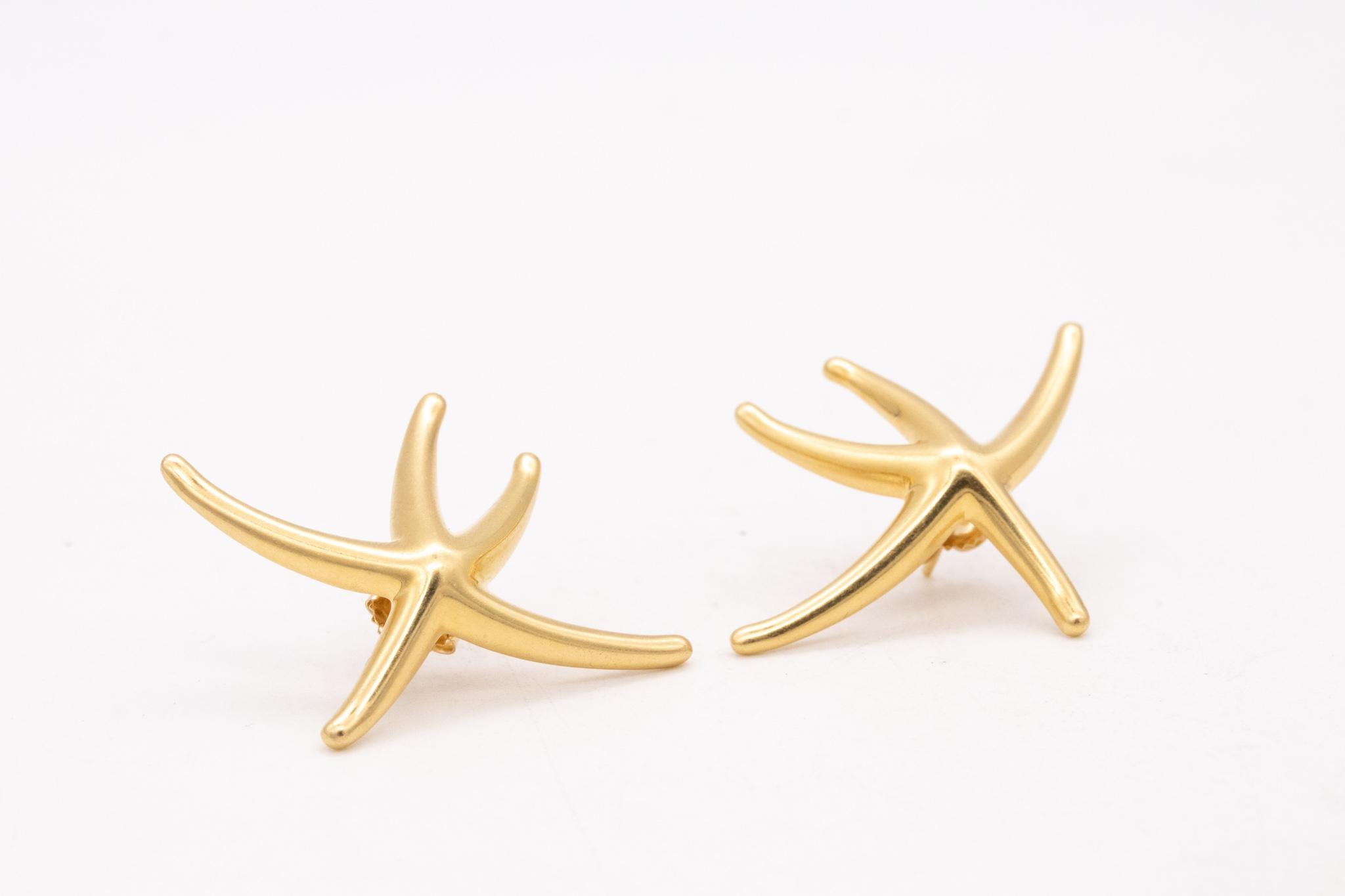 Tiffany Co. 1980 New York by Elsa Peretti Starfish Earrings in 18kt Yellow Gold In Excellent Condition In Miami, FL