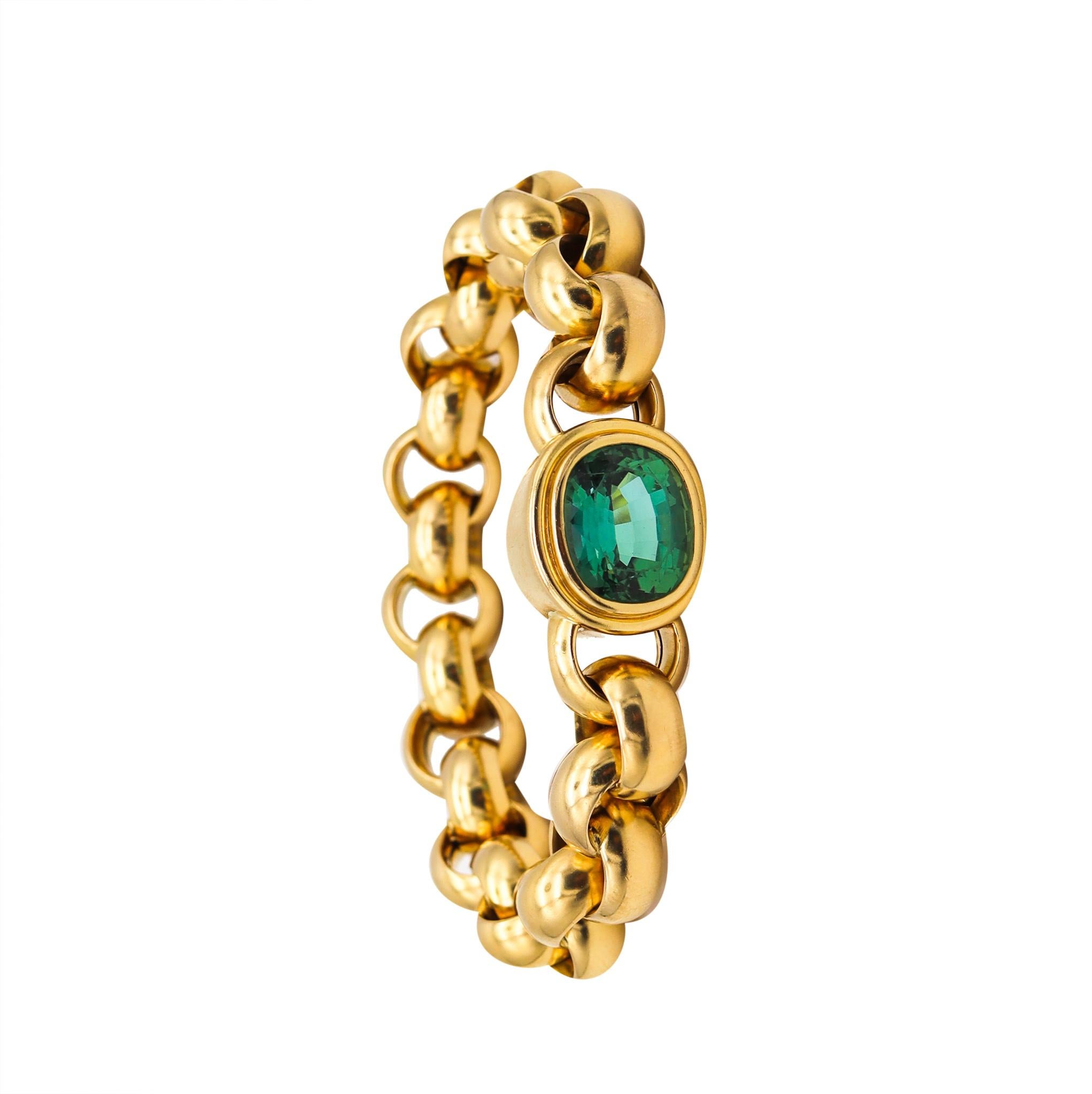 A links bracelet designed by Paloma Picasso For Tiffany & Co.

Very rare bold links bracelet created by Paloma Picasso for the Tiffany Studios, back in the 1980's. This piece has been crafted in solid yellow gold of 18 karats with very high polished