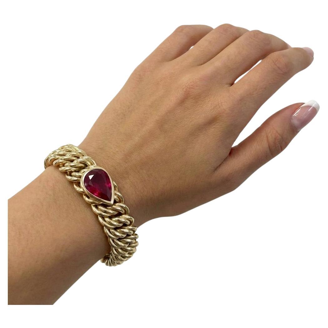 Tiffany 
Co. 1980 Bracelet en or jaune 18K avec tourmaline rose-rouge de 9 carats en vente