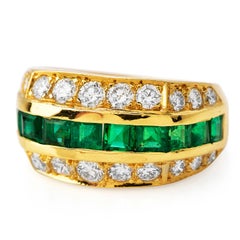 Tiffany & Co 1980's Diamond Emerald 18K Gold Ring