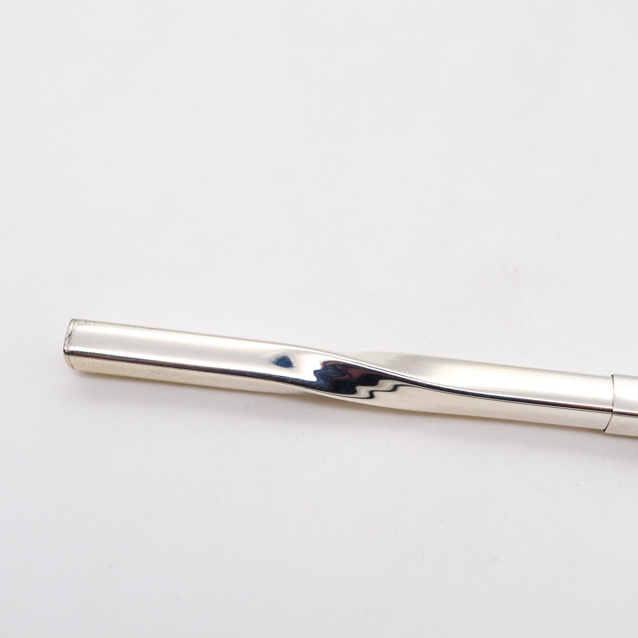 Late 20th Century Tiffany & Co. 1981 Angela Cummings Aerodynamic Twisted Pen .925 Sterling Silver For Sale