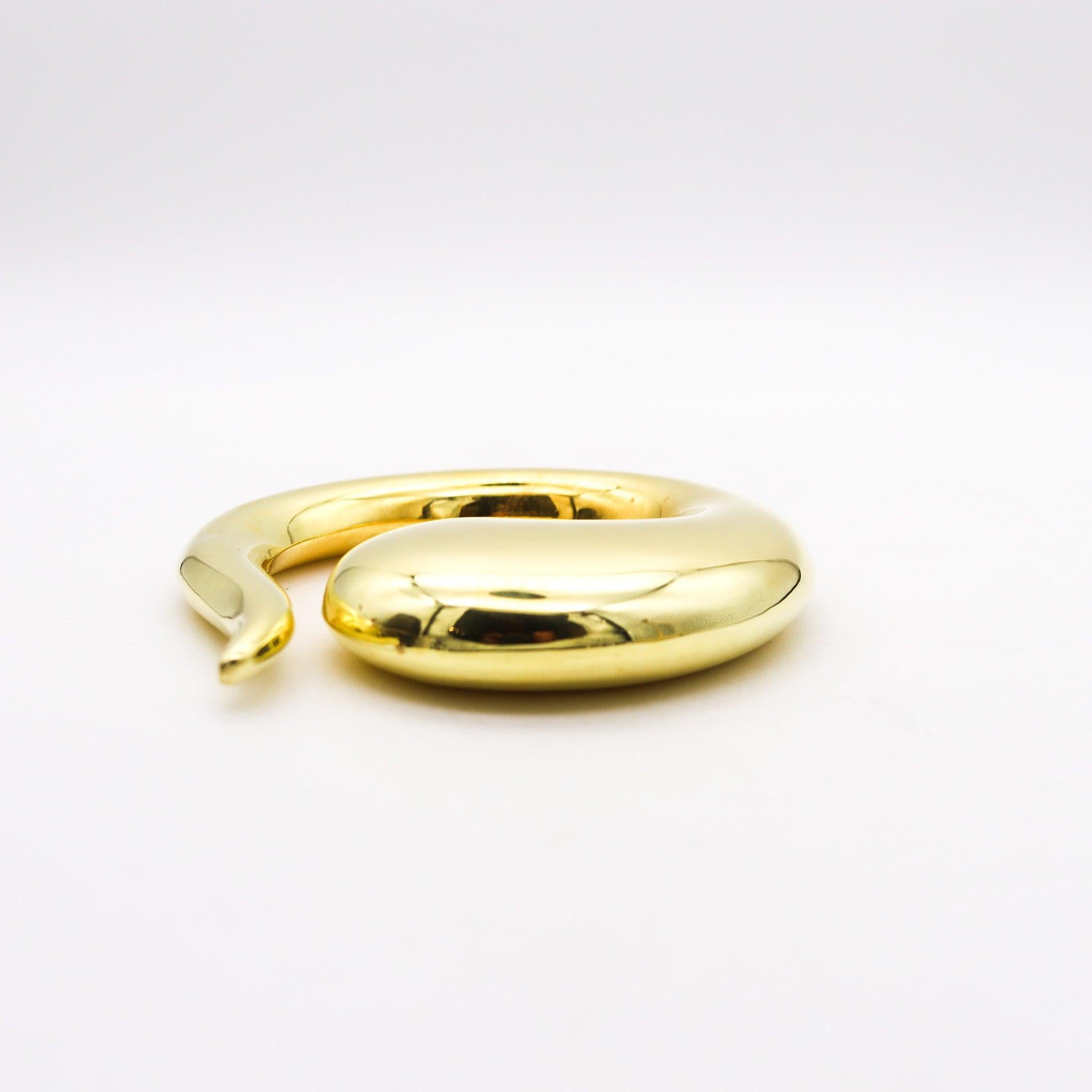 Modernist TIFFANY & CO. 1981 Elsa Peretti Pendant Buckle 18Kt Gold Vermeil On .925 Silver For Sale