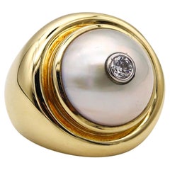 Tiffany & Co. 1981 Paloma Picasso Cocktail Ring 18Kt Gold Platinum Diamond Pearl