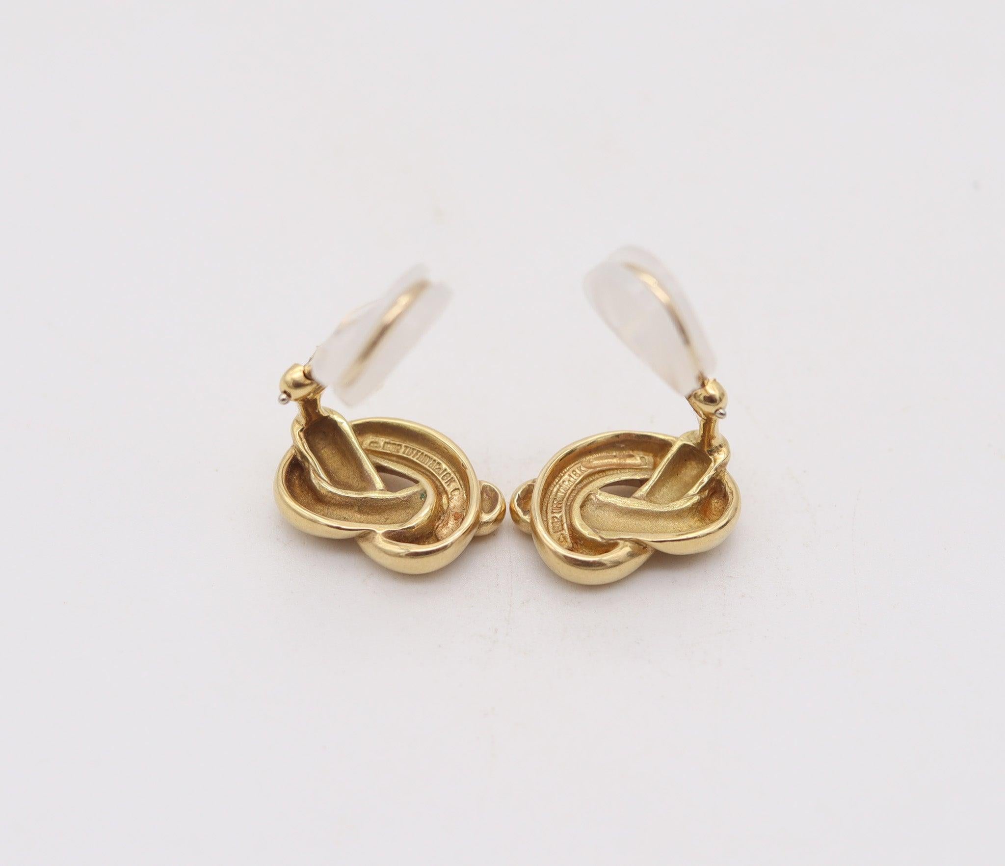 TIFFANY & CO. 1982 By Angela Cummings Boucles d'oreilles Pretzels Knots Or jaune 18Kt Excellent état - En vente à Miami, FL