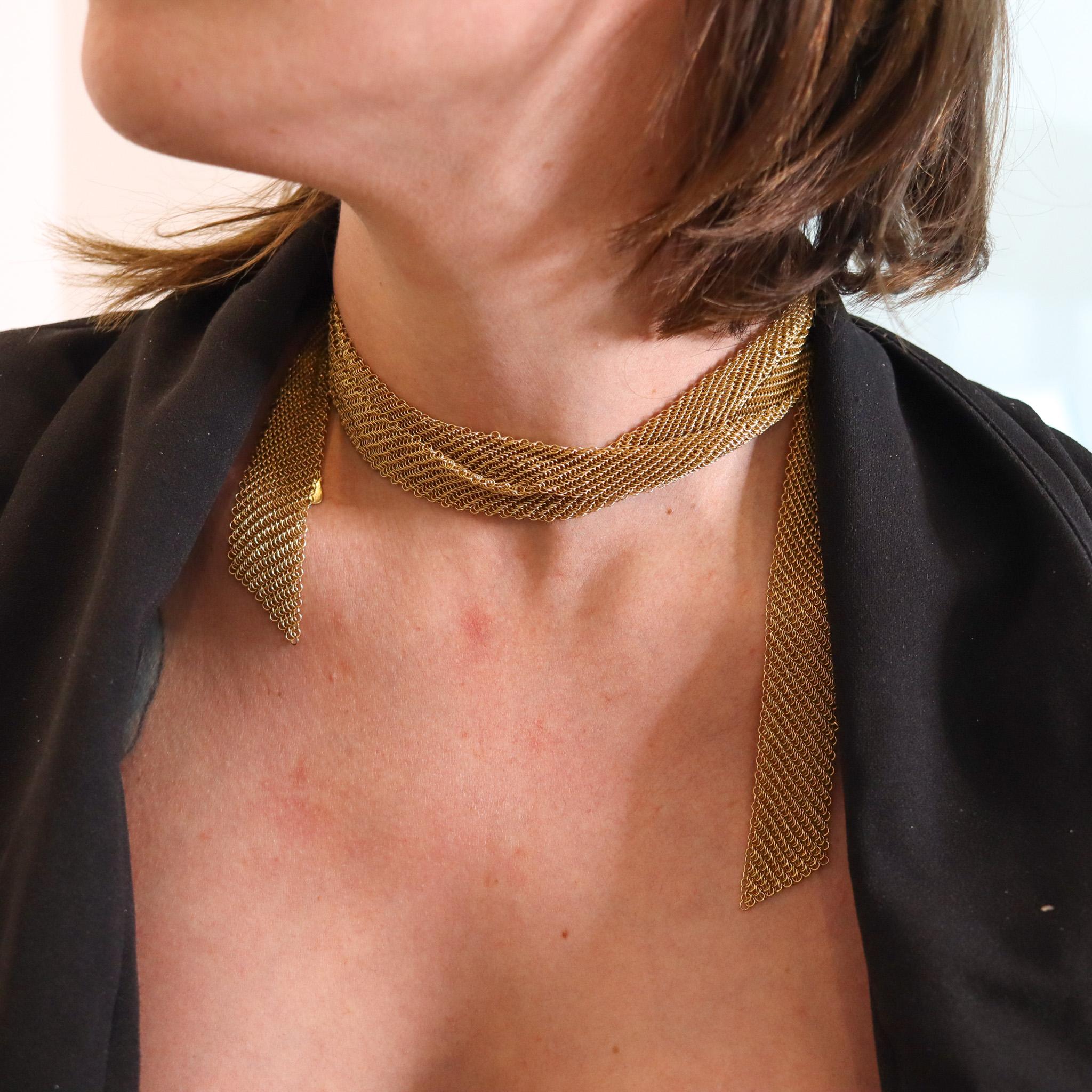 Tiffany & Co 1982 Elsa Peretti, collier drapé en maille de foulard en or jaune 18 carats en vente 2