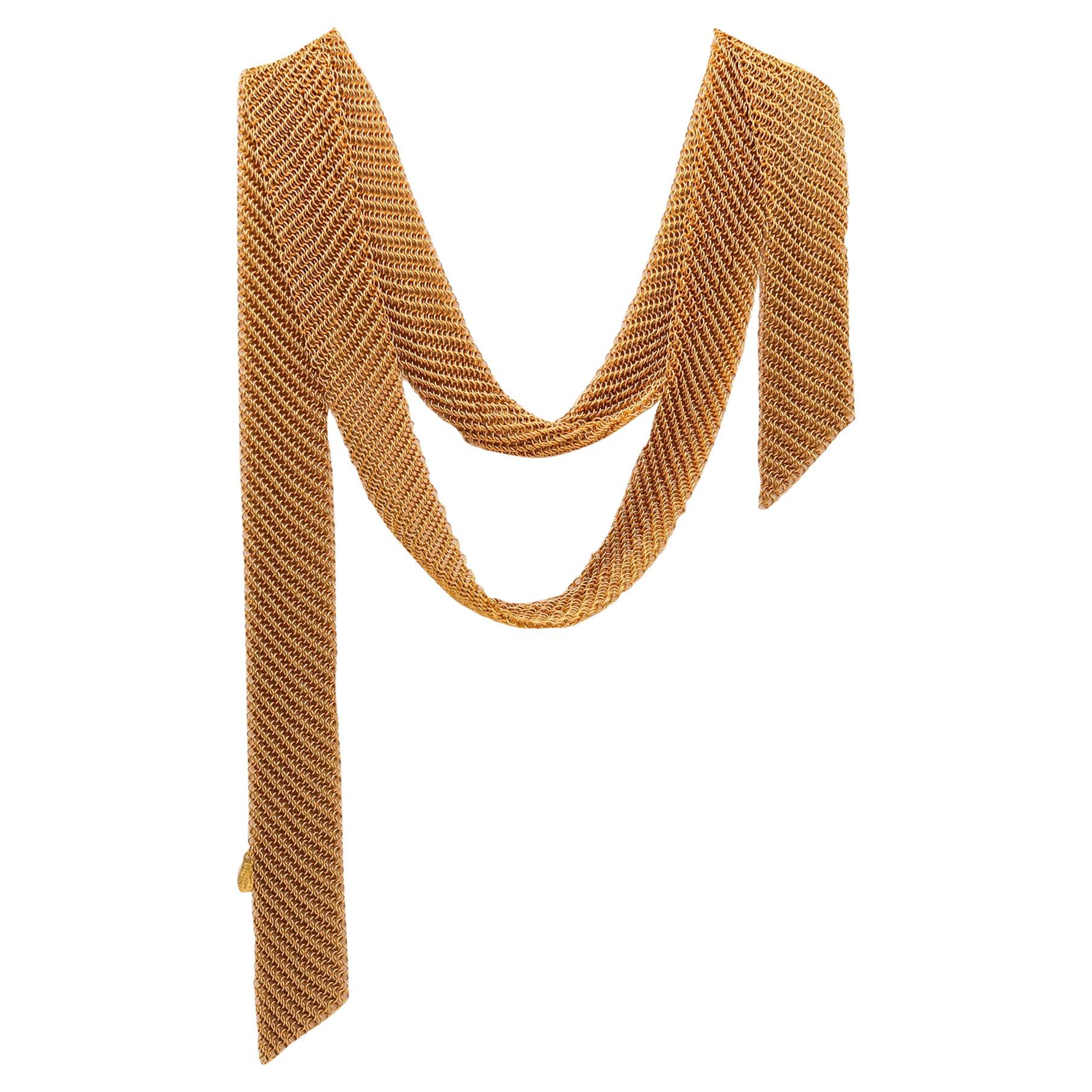Tiffany & Co 1982 Elsa Peretti, collier drapé en maille de foulard en or jaune 18 carats en vente