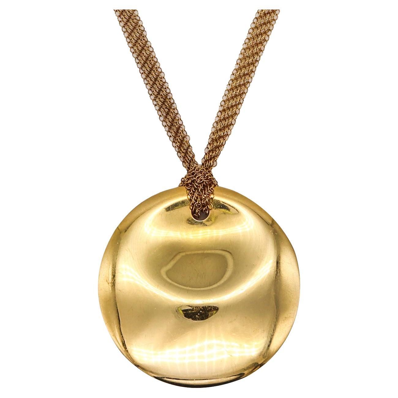 Tiffany & Co. 1982 Elsa Peretti Round Disc Mesh Necklace in 18 Karat Yellow Gold