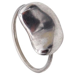 Tiffany & Co 1985 Elsa Peretti Rare Kinetic Bean Ring Solid .925 Sterling Silver