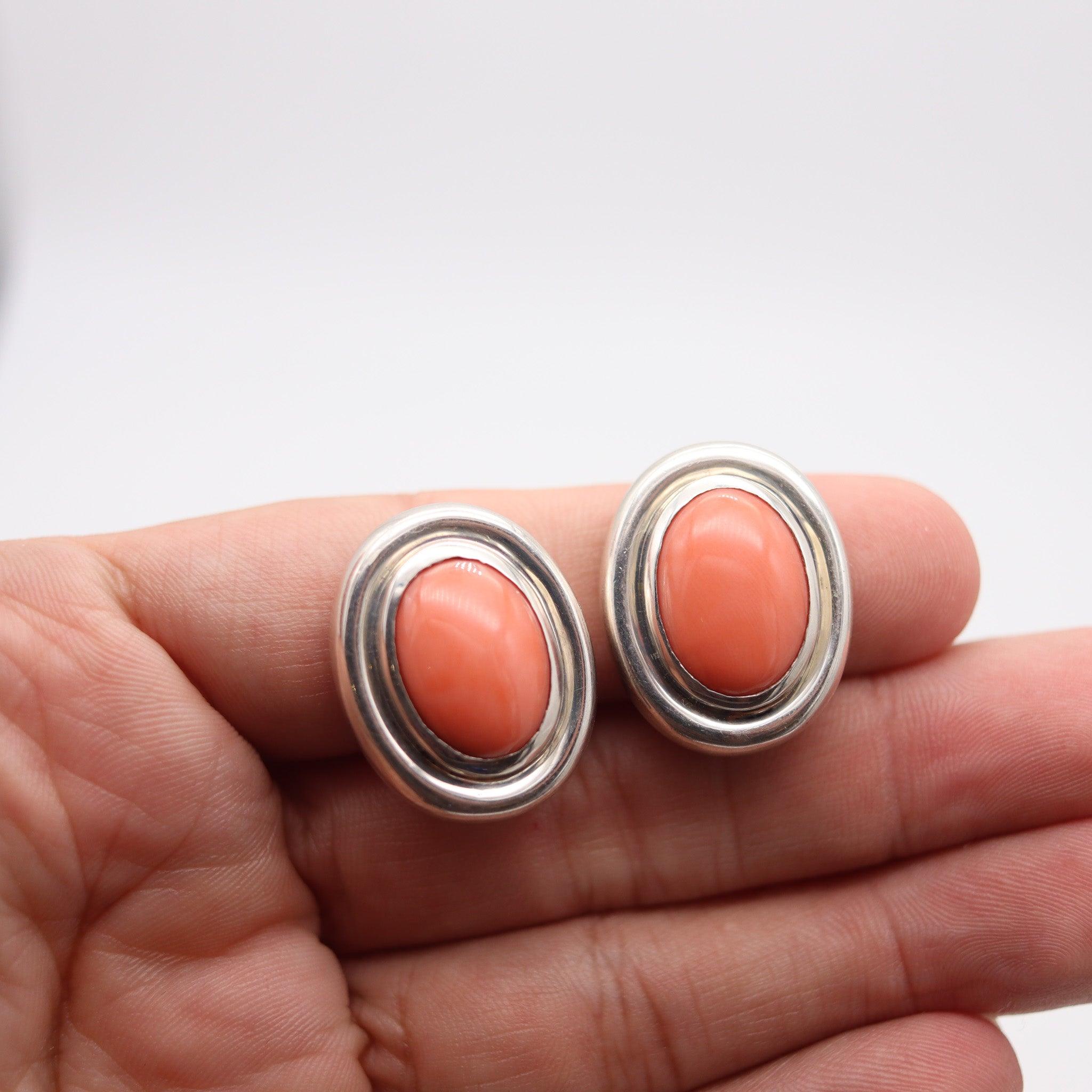 TIFFANY & CO. 1985 Pendientes Clips Paloma Picasso de plata con corales rosas Cabujón en venta