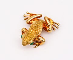 Tiffany & Co. 1989 Frog Pin Brooch in 18kt Yellow Gold with Green Emeralds Eyes
