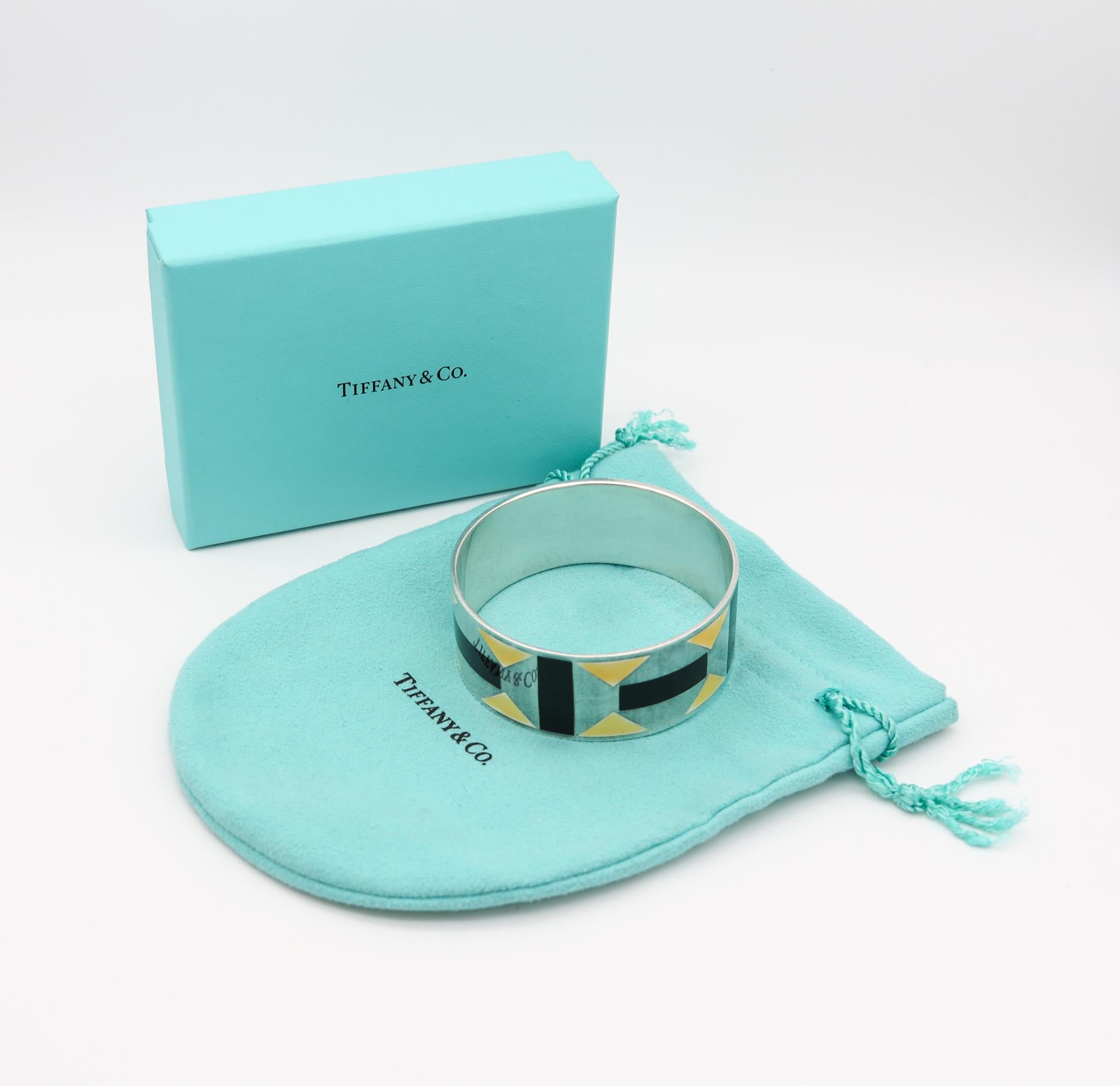 Zellige bangle designed by Paloma Picasso for Tiffany & Co.

Very rare piece from the Zellige collection, created in New York city by Paloma Picasso at the Tiffany Studios, back in the 1989. This geometric art-deco inspired bangle bracelet has been