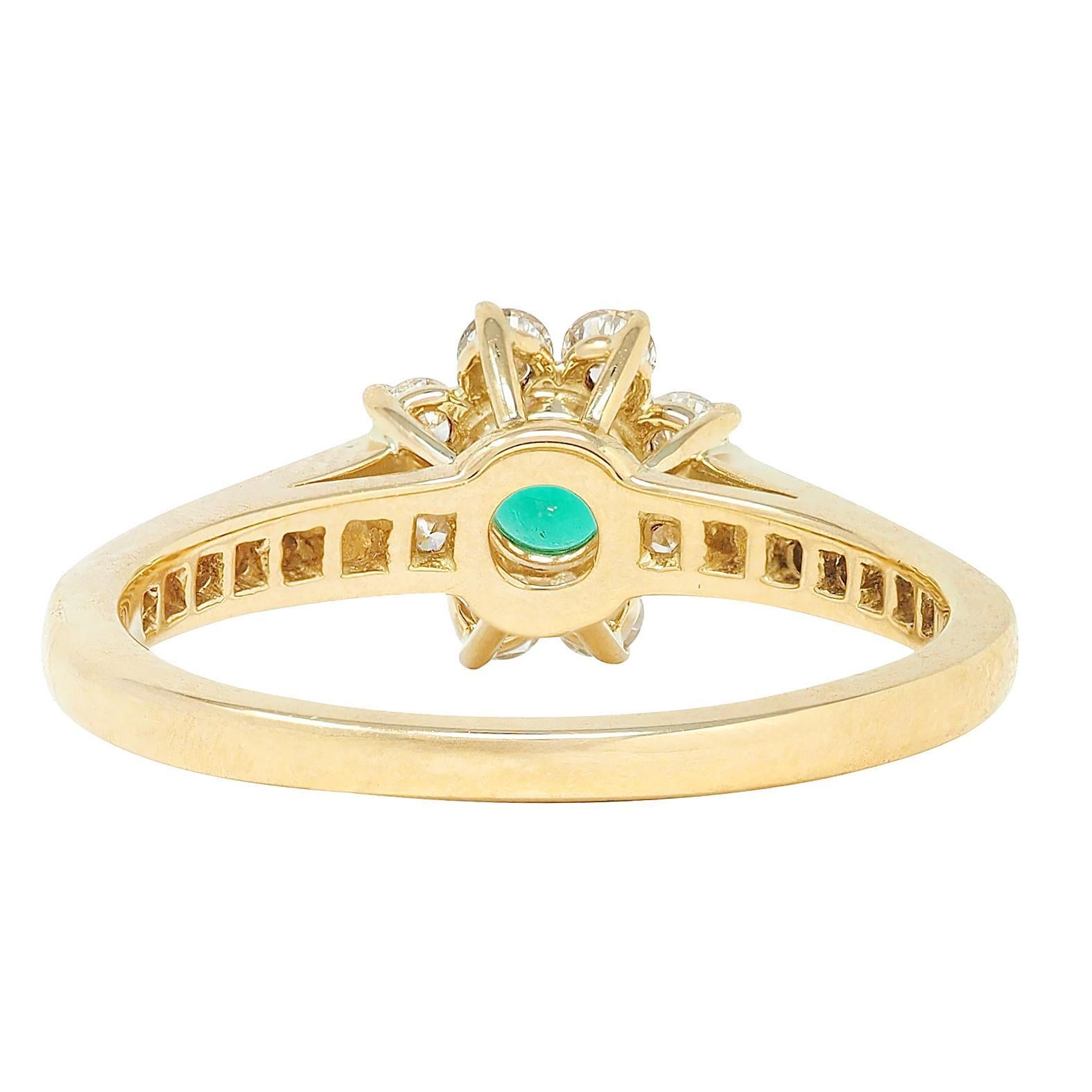 Taglio rotondo Tiffany & Co. 1990 0.95 CTW Emerald Diamond 18K Vintage Cluster Ring in vendita