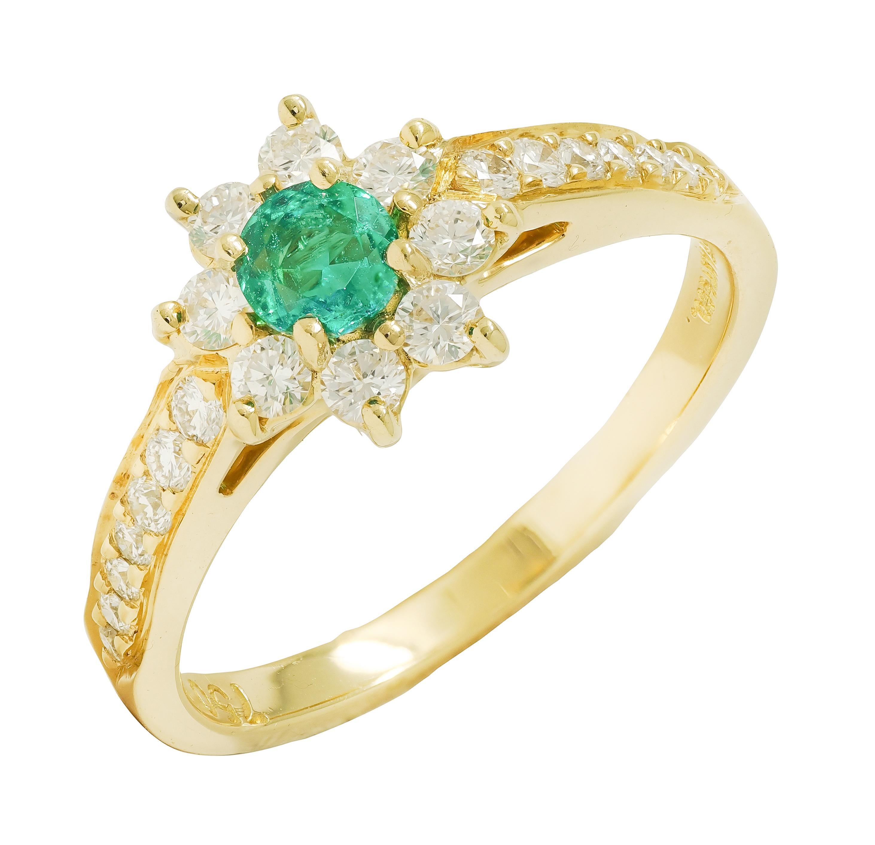 Tiffany & Co. 1990 1.00 CTW Emerald Diamond 18K Vintage Cluster Ring in vendita 7