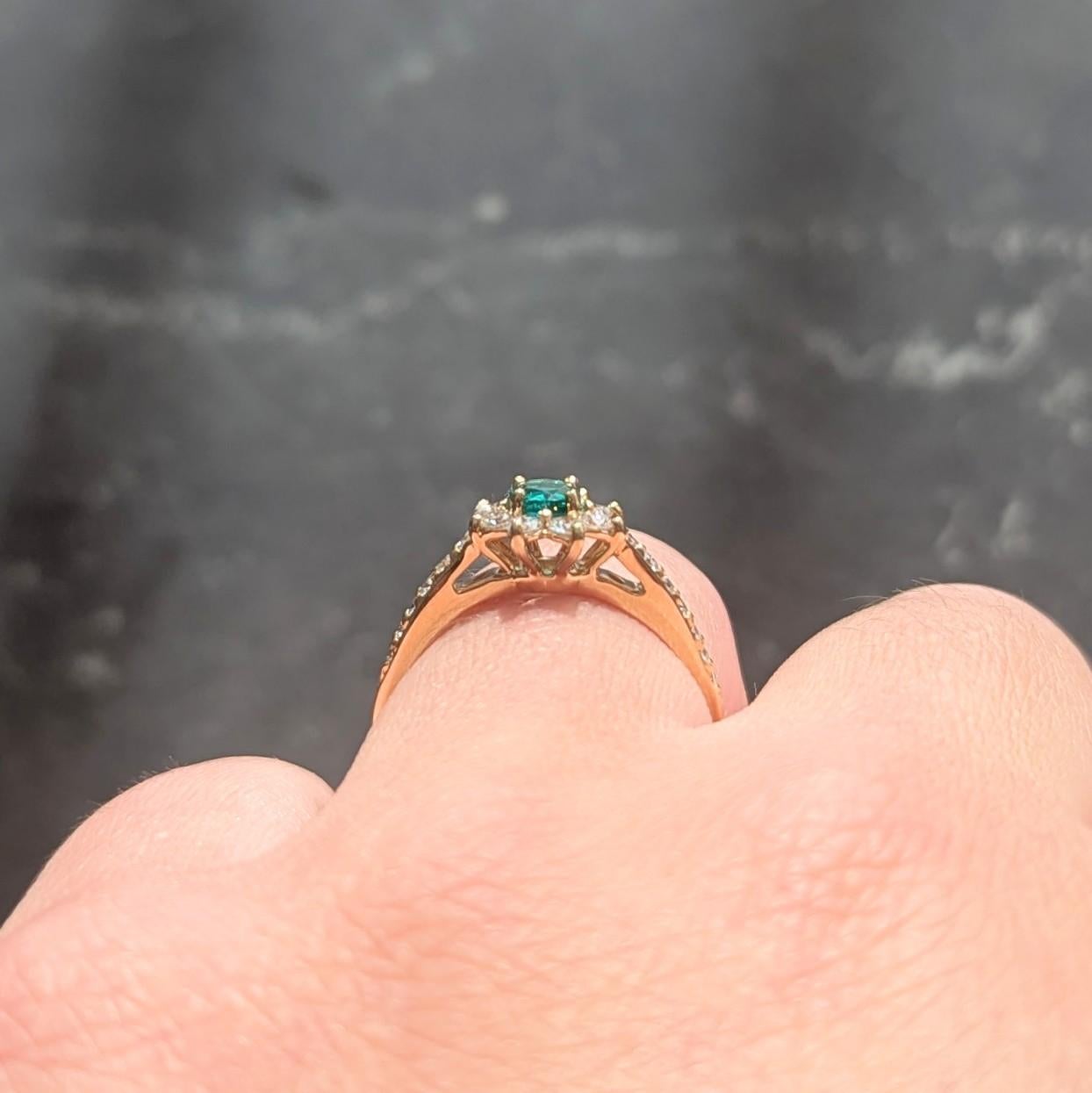 Tiffany & Co. 1990 1.00 CTW Emerald Diamond 18K Vintage Cluster Ring in vendita 8