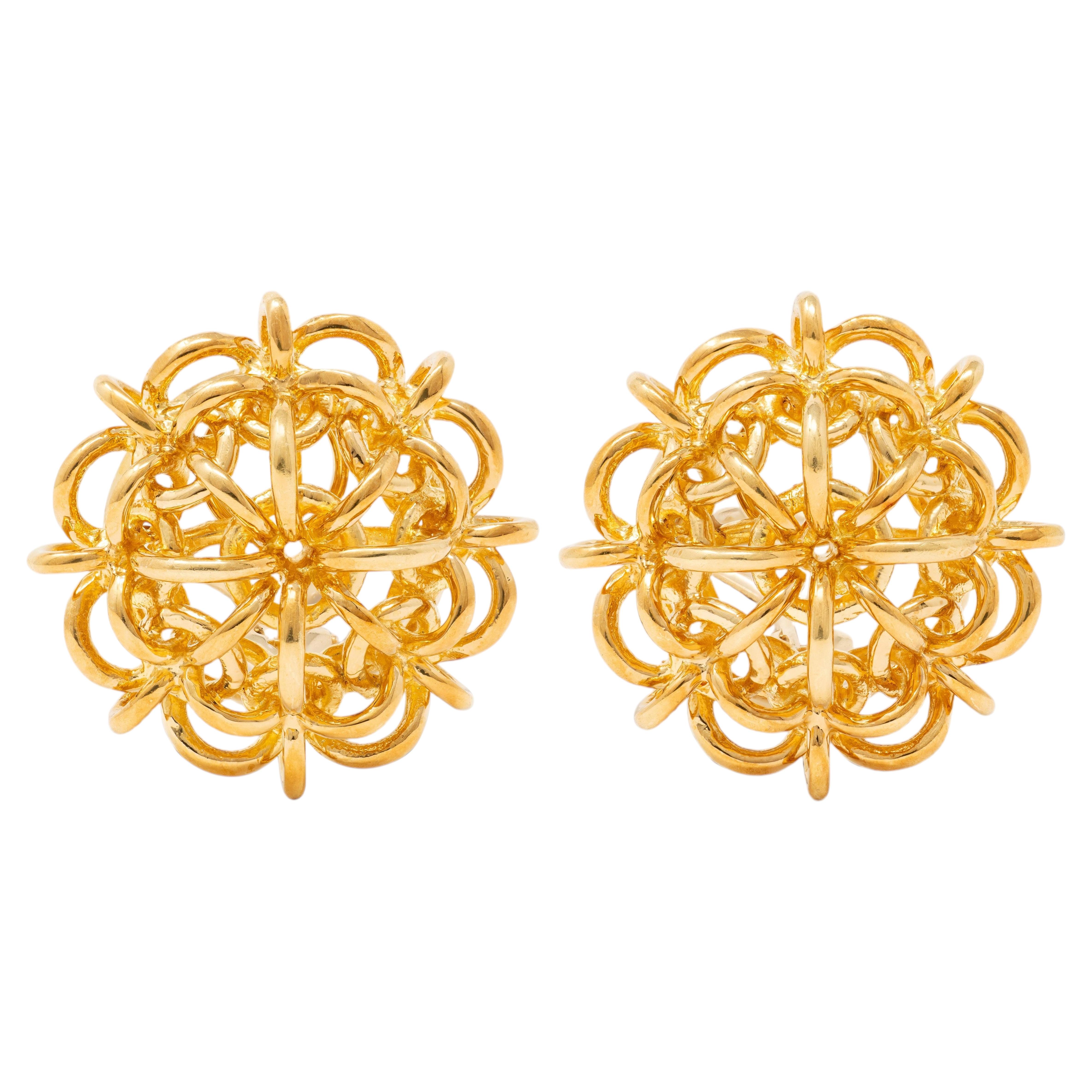 Pendientes Tiffany & Co. de oro amarillo de 18 quilates de la década de 1990 con cadena vintage de flores