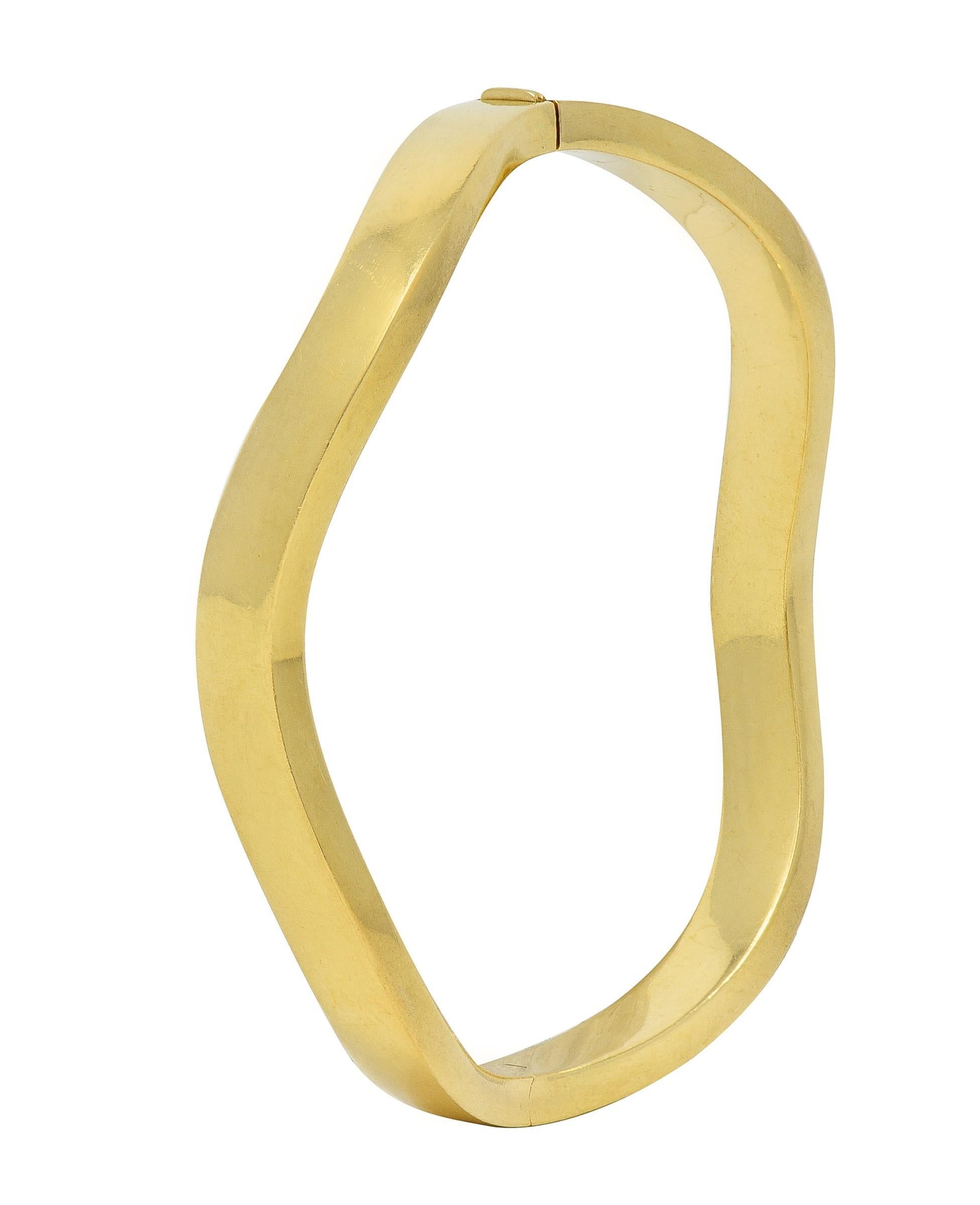 Tiffany & Co. 1990's 18 Karat Yellow Gold Vintage Wave Bangle Bracelet For Sale 5