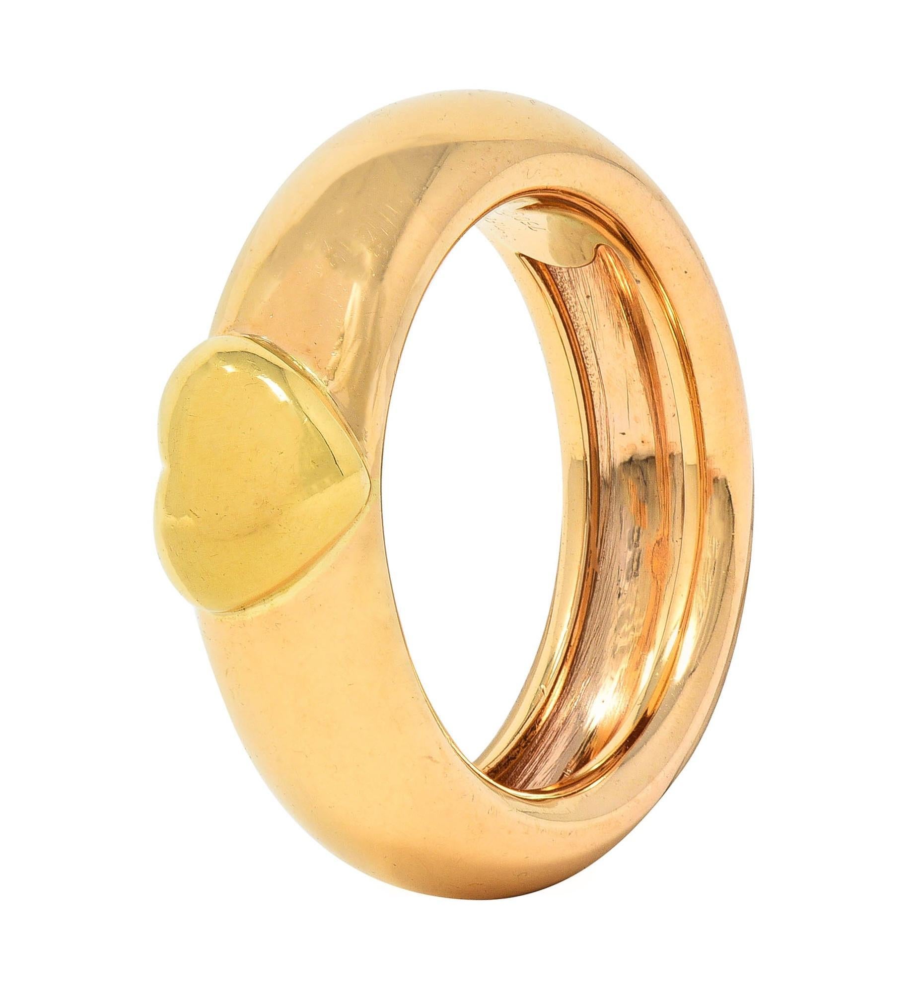 Tiffany & Co. 1993 18 Karat Two-Tone Gold Vintage Friendship Heart Band Ring In Excellent Condition In Philadelphia, PA