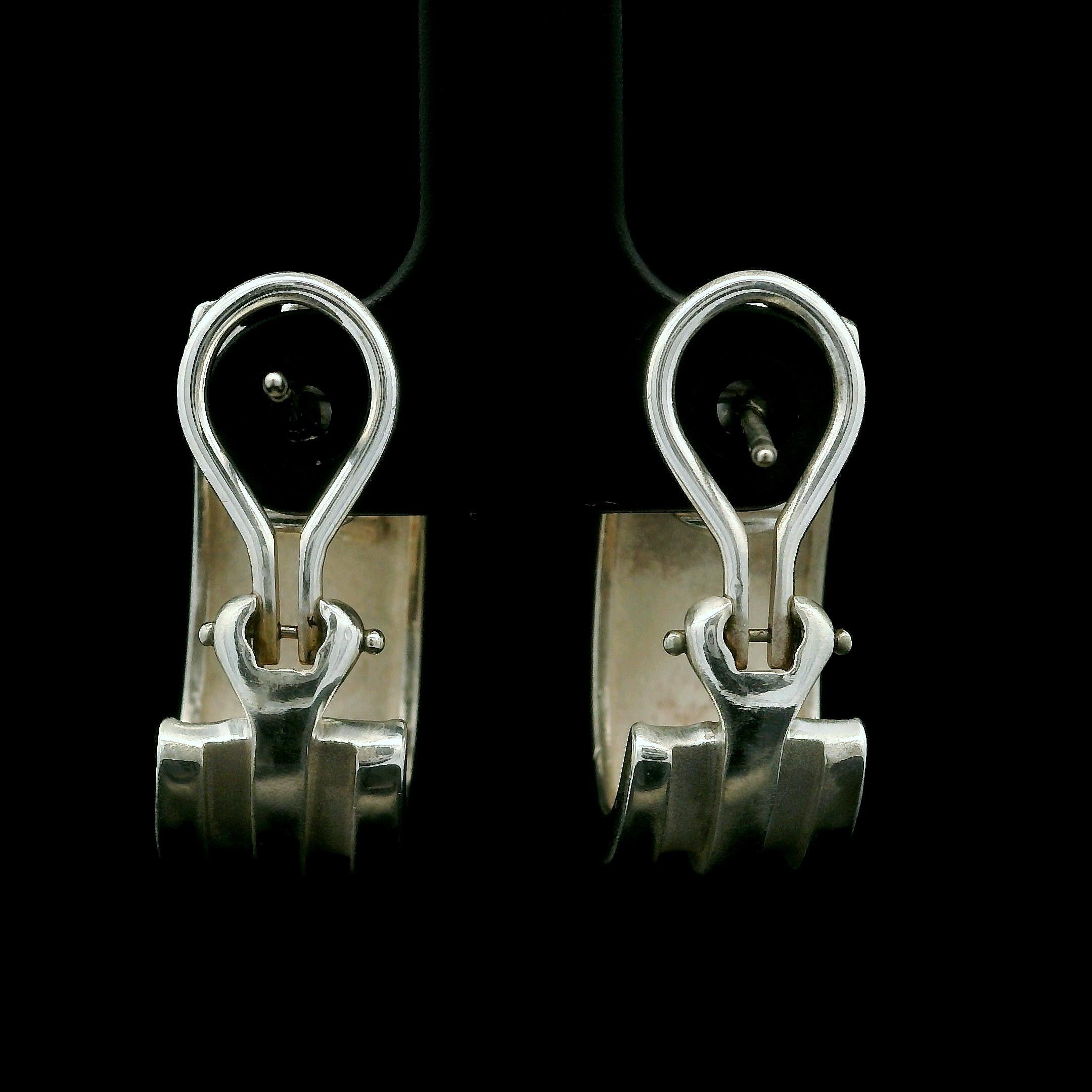 Tiffany & Co. 1995 Atlas Sterling Silver Grooved Large Cuff Omega Back Earrings 4