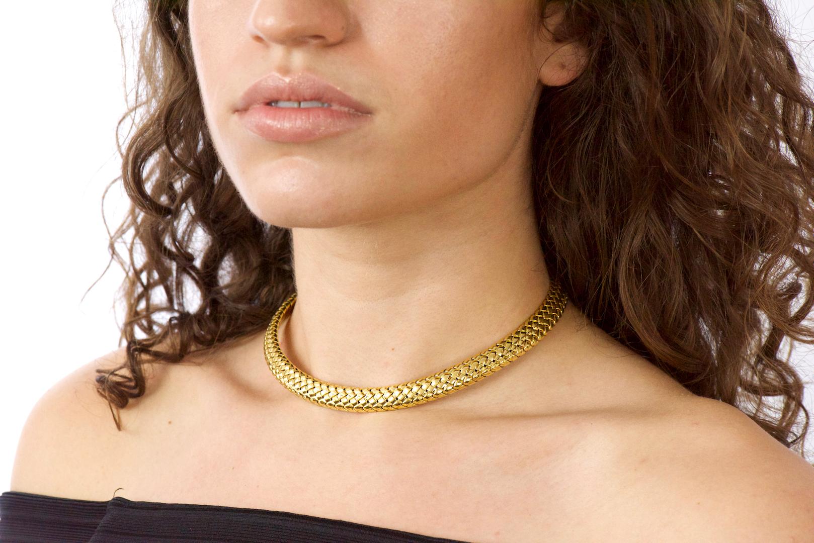 Tiffany & Co. 1997 18 Karat Gold Flexible Collar Necklace 3