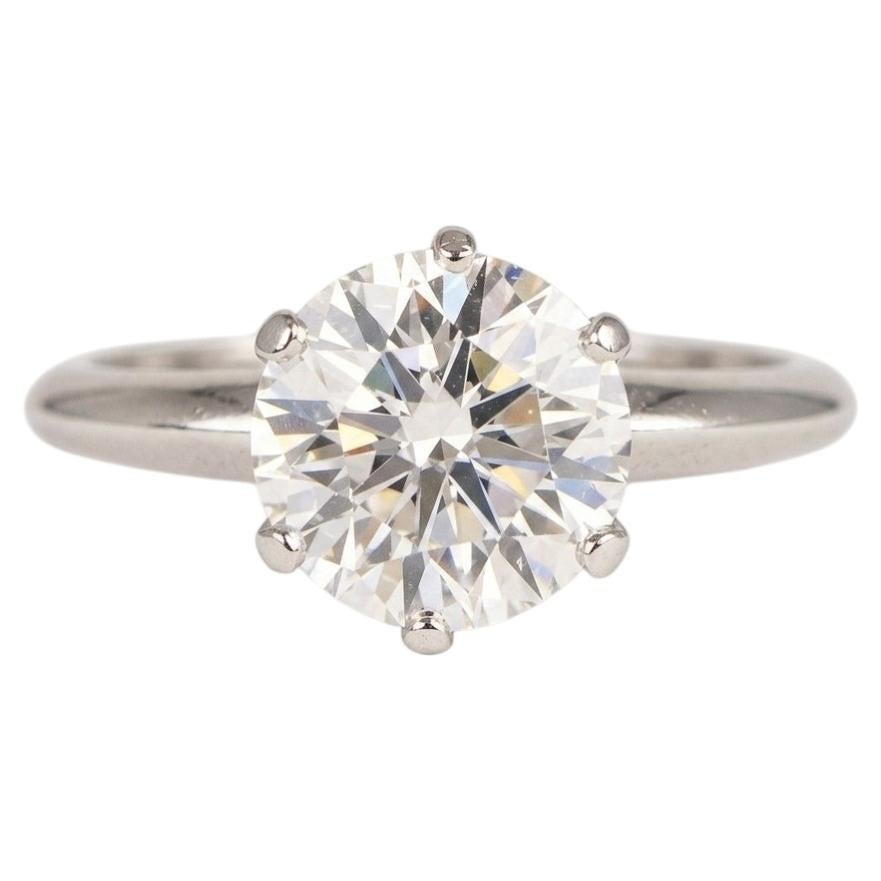 Bague de fiançailles solitaire Tiffany & Co. avec un diamant rond de 2 carat