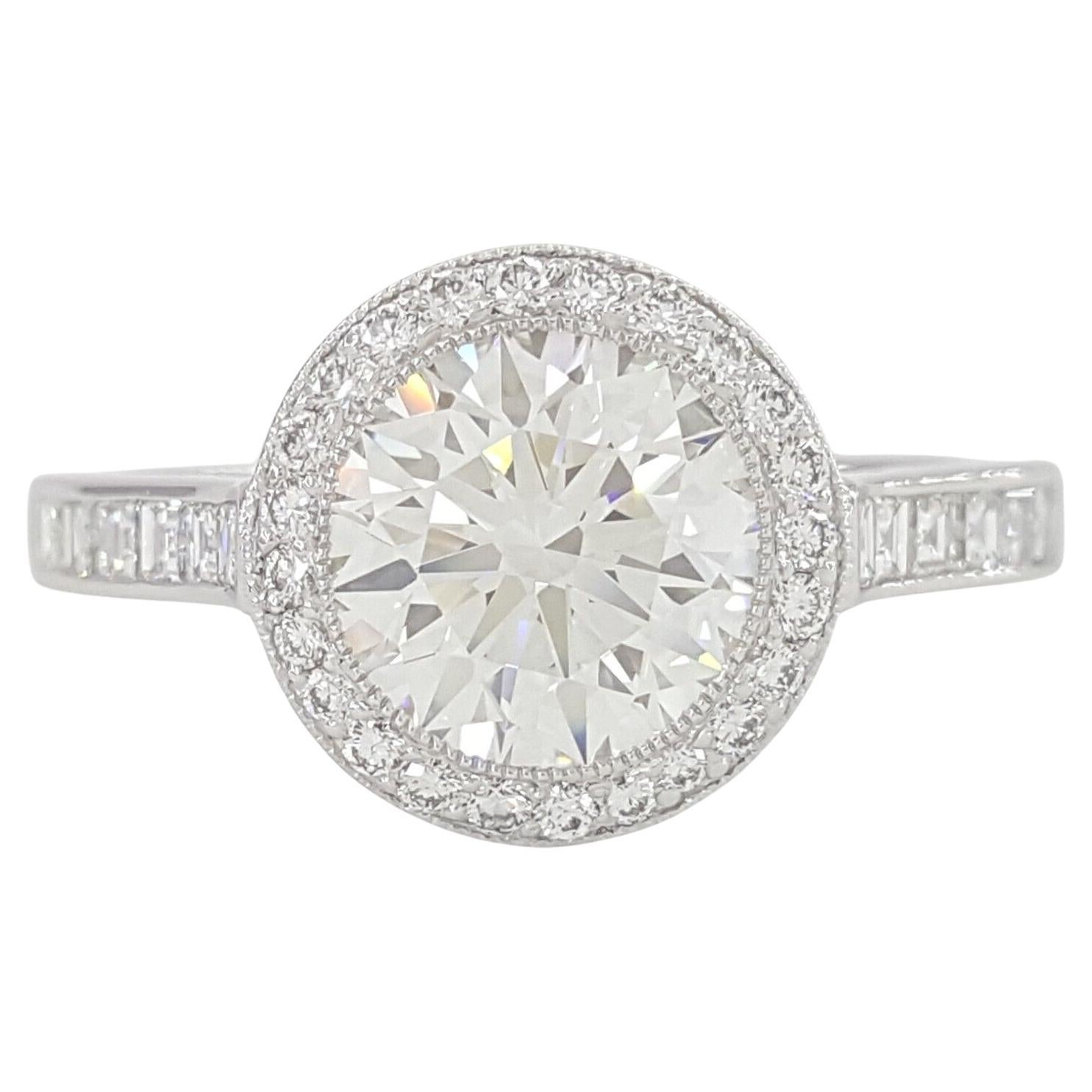 Tiffany & Co. Bague solitaire en diamant à taille ronde et brillante de 2 carats Soleste en vente