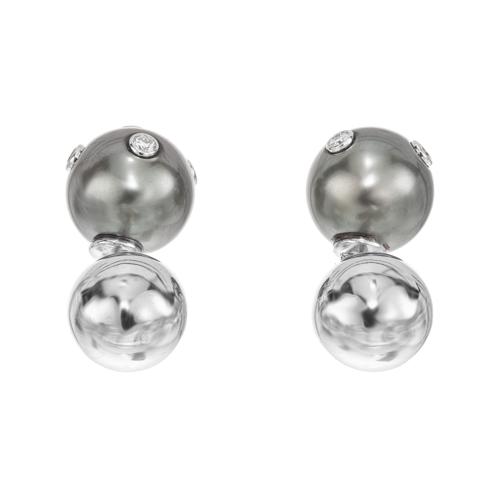 Tiffany & Co .20 Carat Diamond Black Pearl Platinum Barbell Cufflinks Bon état - En vente à Stamford, CT
