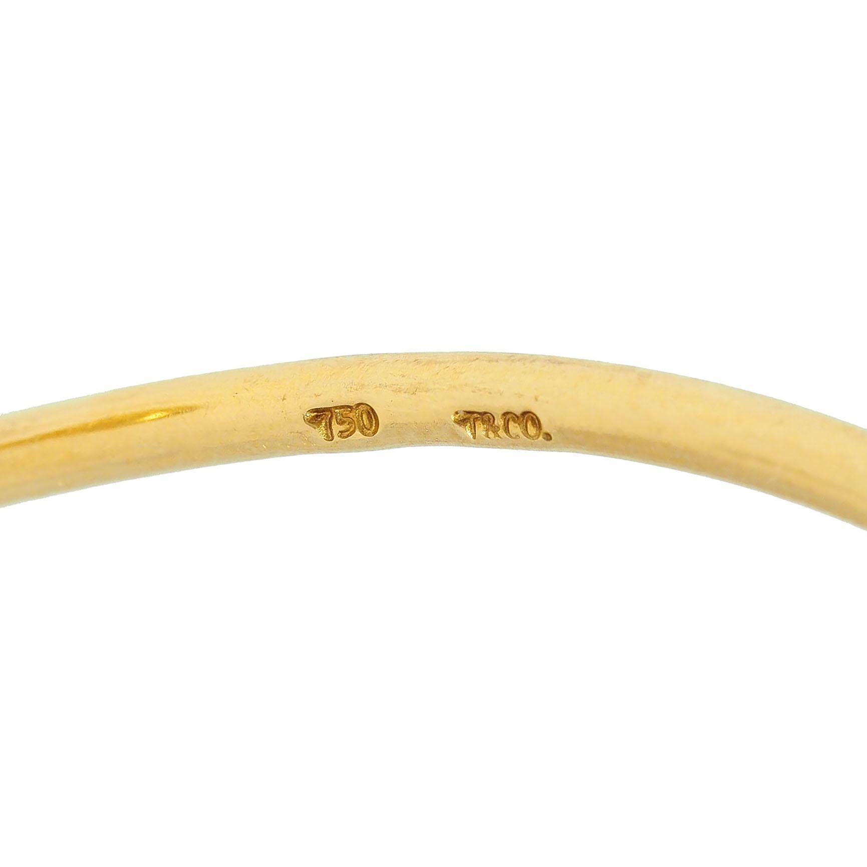 Tiffany & Co. 2000's 18 Karat Yellow Gold Interlocking Hook Bangle Bracelet 6