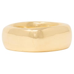 Tiffany
Co. 2003 18 Karat Yellow Gold Vintage Cushion Band Ring Tiffany
Co. 2003 18 Karat Yellow Gold Vintage Cushion Band Ring