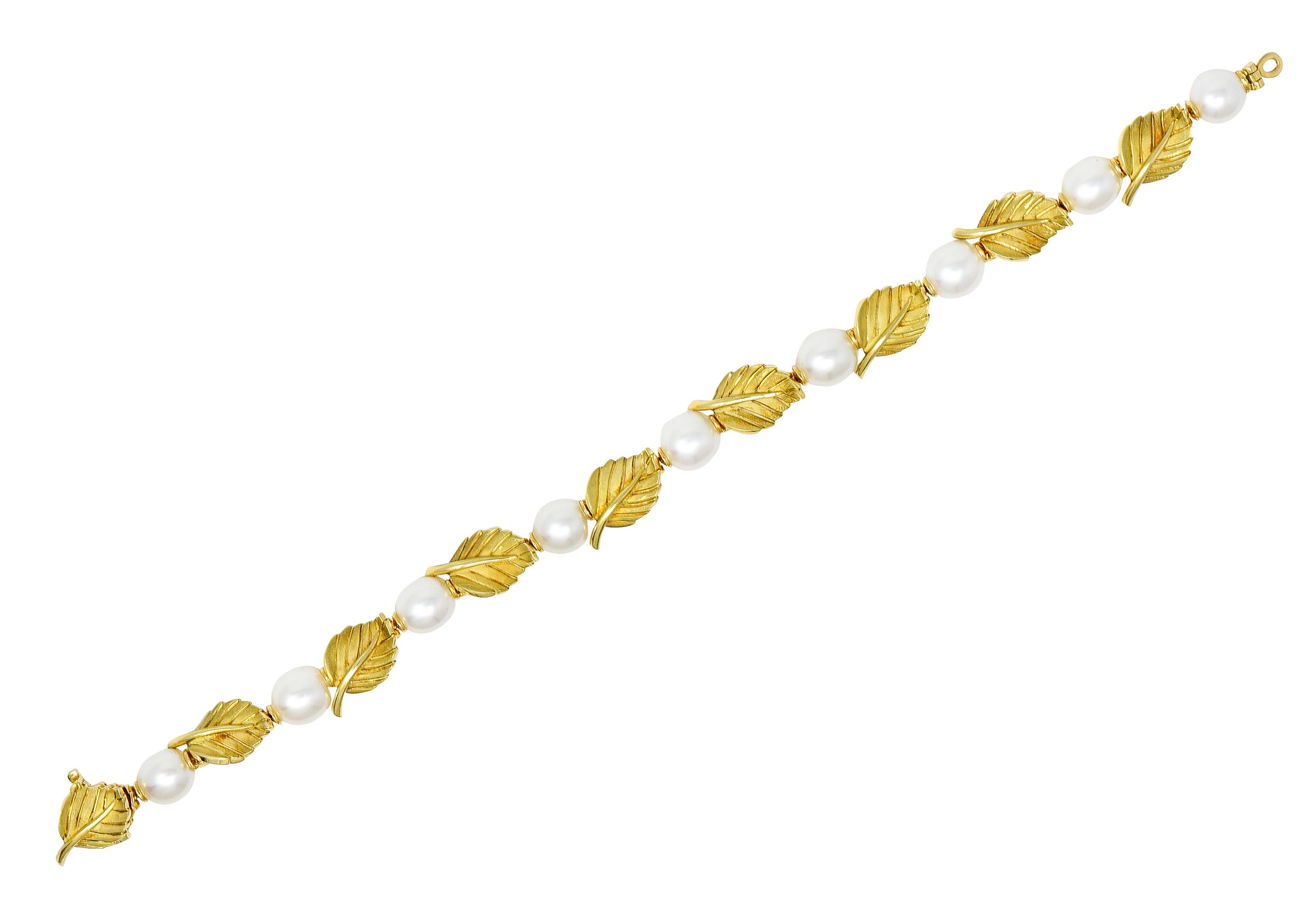 Tiffany & Co. 2003 Pearl 18 Karat Yellow Gold Leaf Vintage Link Bracelet 7