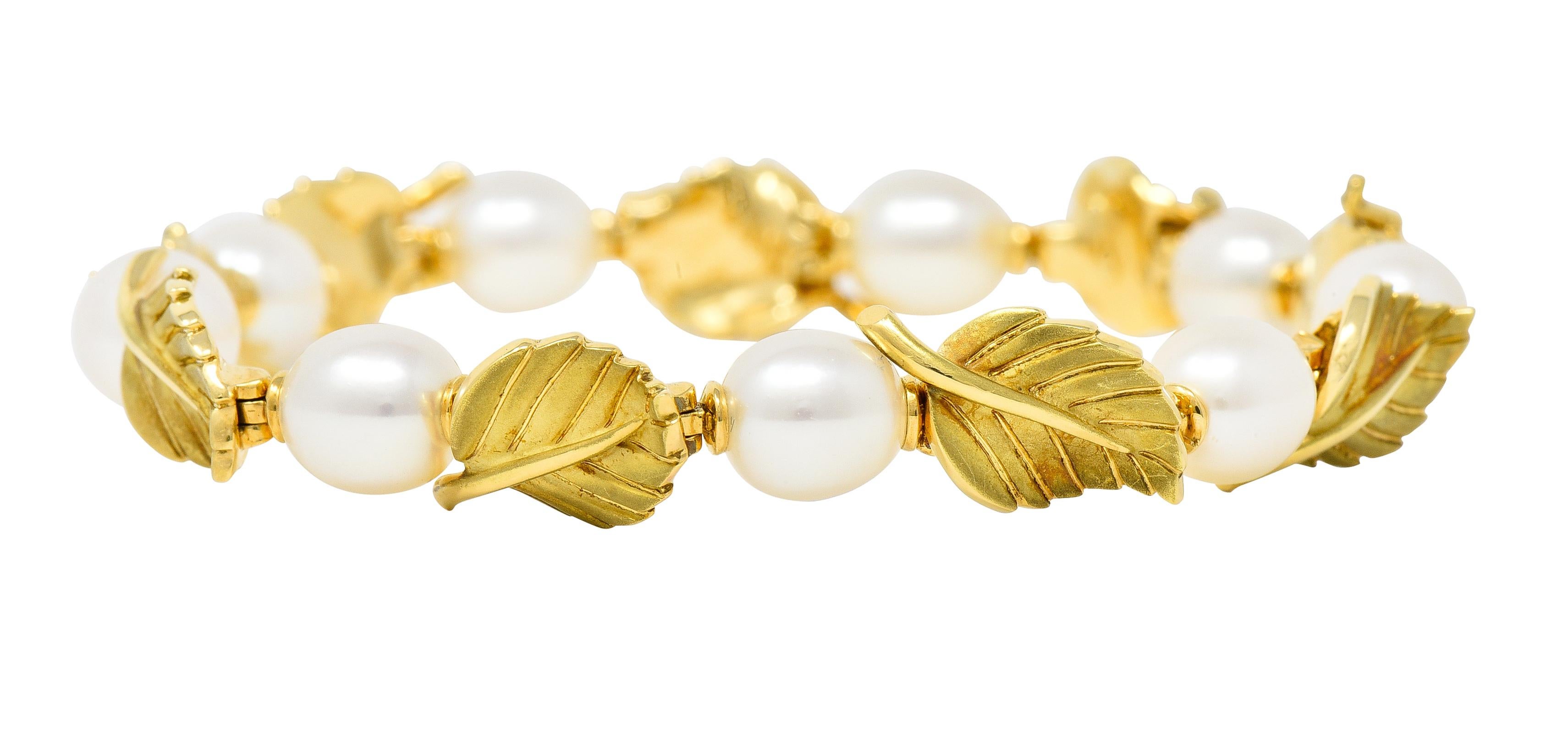 Tiffany & Co. 2003 Pearl 18 Karat Yellow Gold Leaf Vintage Link Bracelet In Excellent Condition In Philadelphia, PA