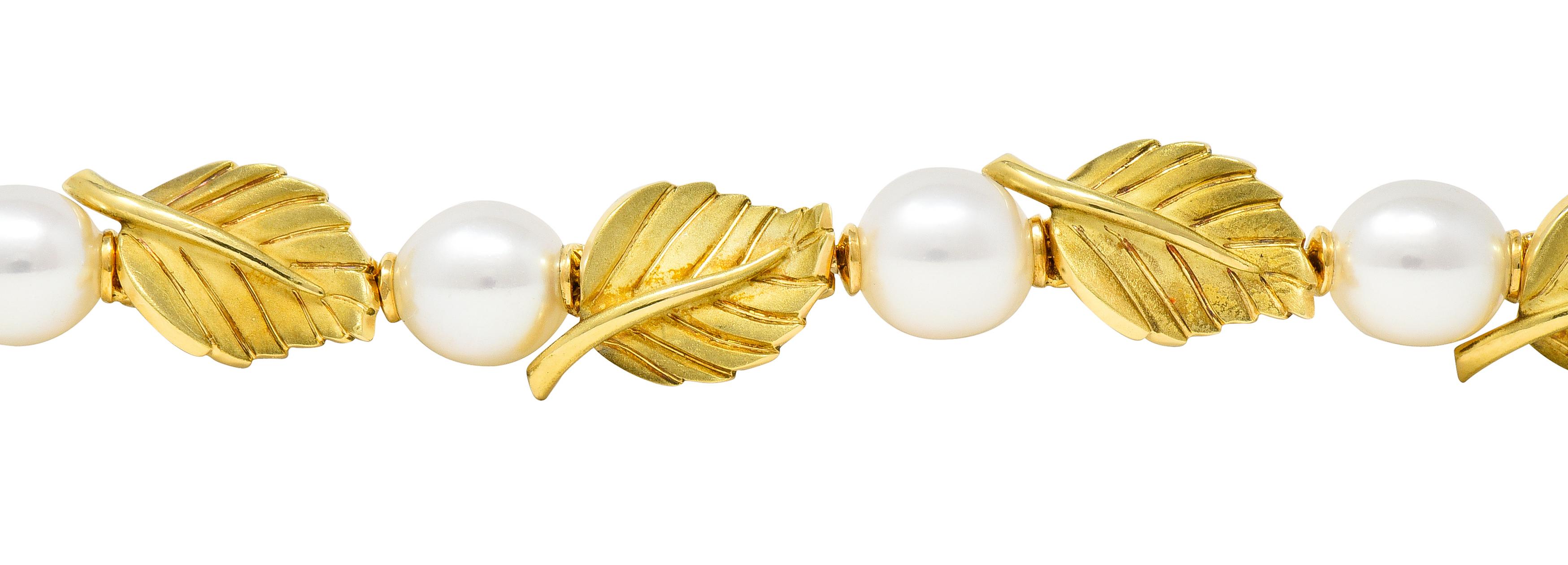 Tiffany & Co. 2003 Pearl 18 Karat Yellow Gold Leaf Vintage Link Bracelet 3