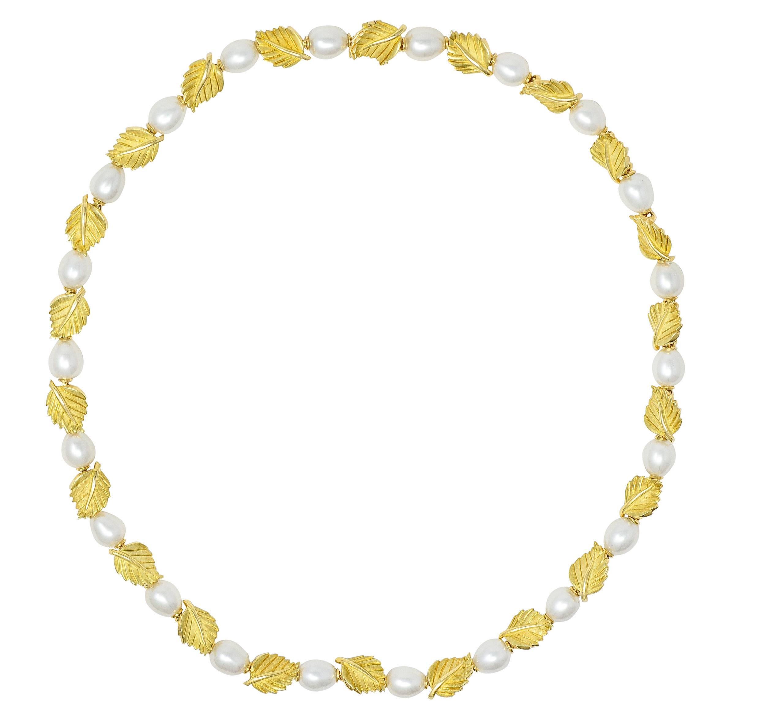 Tiffany & Co. 2003 Pearl 18 Karat Yellow Gold Leaf Vintage Link Necklace 5