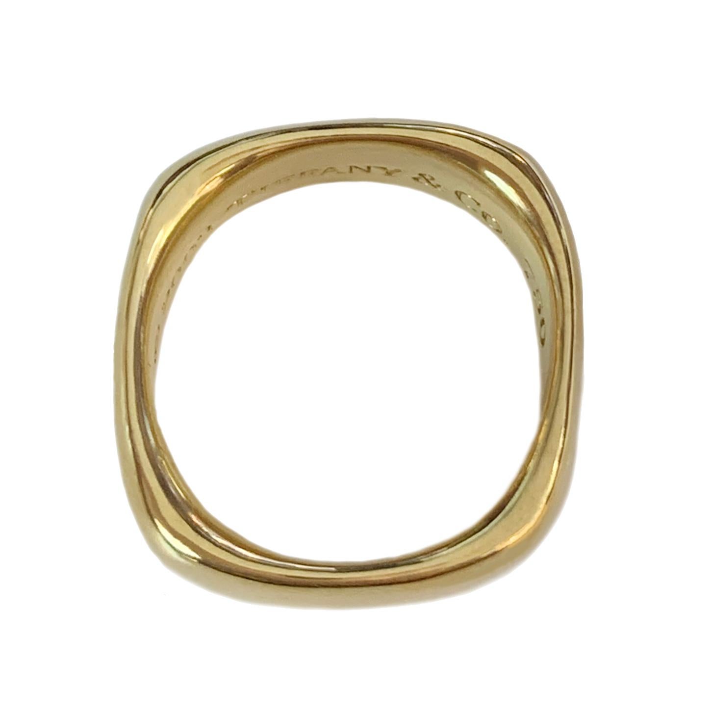 -Neuwertiger Zustand
-18k Gelbgold
-Ringgröße: 6
-Breite: 7,5 mm
-Gewicht: 14.3gr
-Kommt mit Tiffany-Box
