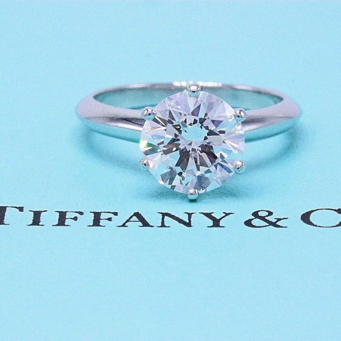 Tiffany & Co. 2.01 Carat D VVS1 Platinum Solitaire Diamond Engagement Ring 6