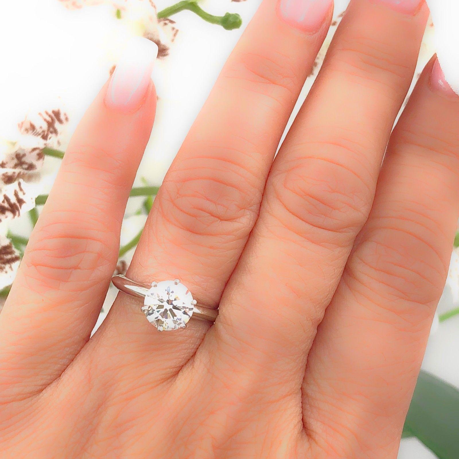 Tiffany & Co. 2.01 Carat D VVS1 Platinum Solitaire Diamond Engagement Ring 7