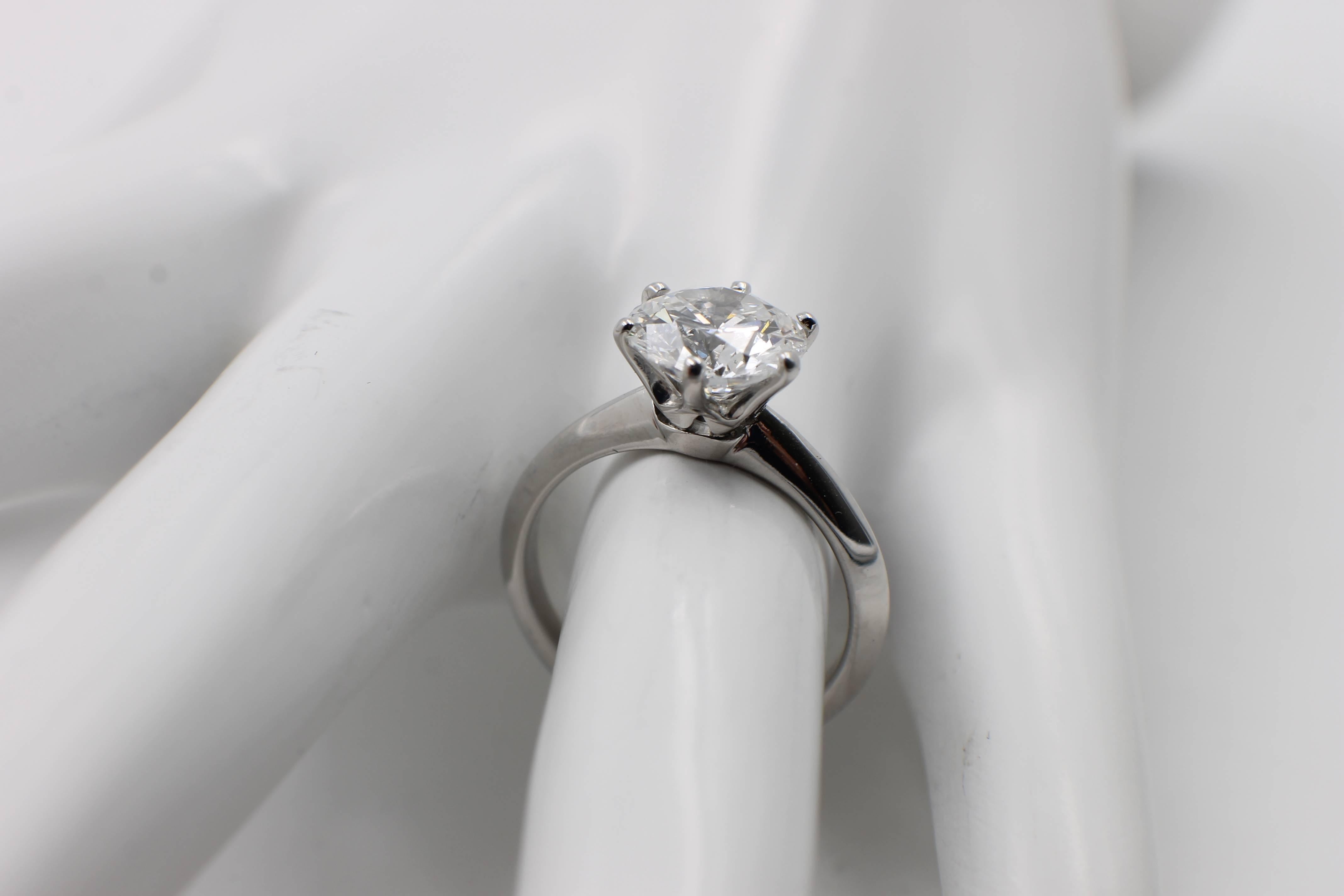 Tiffany & Co. 2.01 Carat D VVS1 Platinum Solitaire Diamond Engagement Ring 4