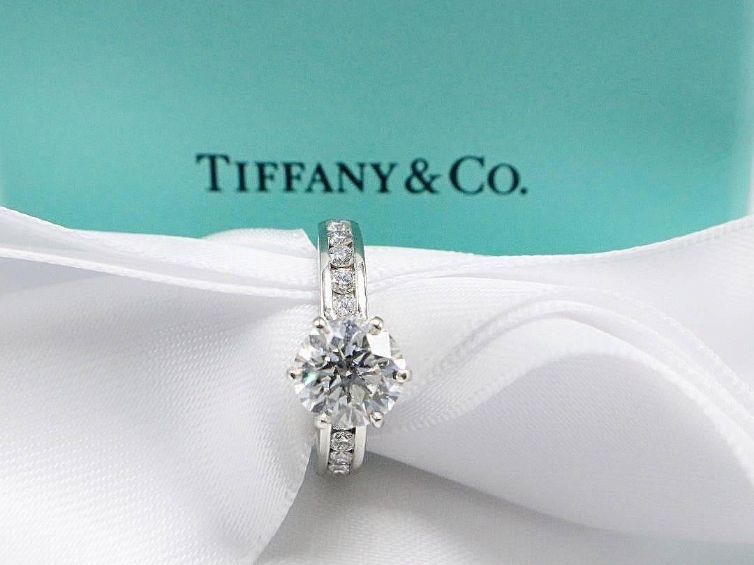 Round Cut Tiffany & Co. 2.01 Carat F VVS1 Platinum Diamond Engagement Ring