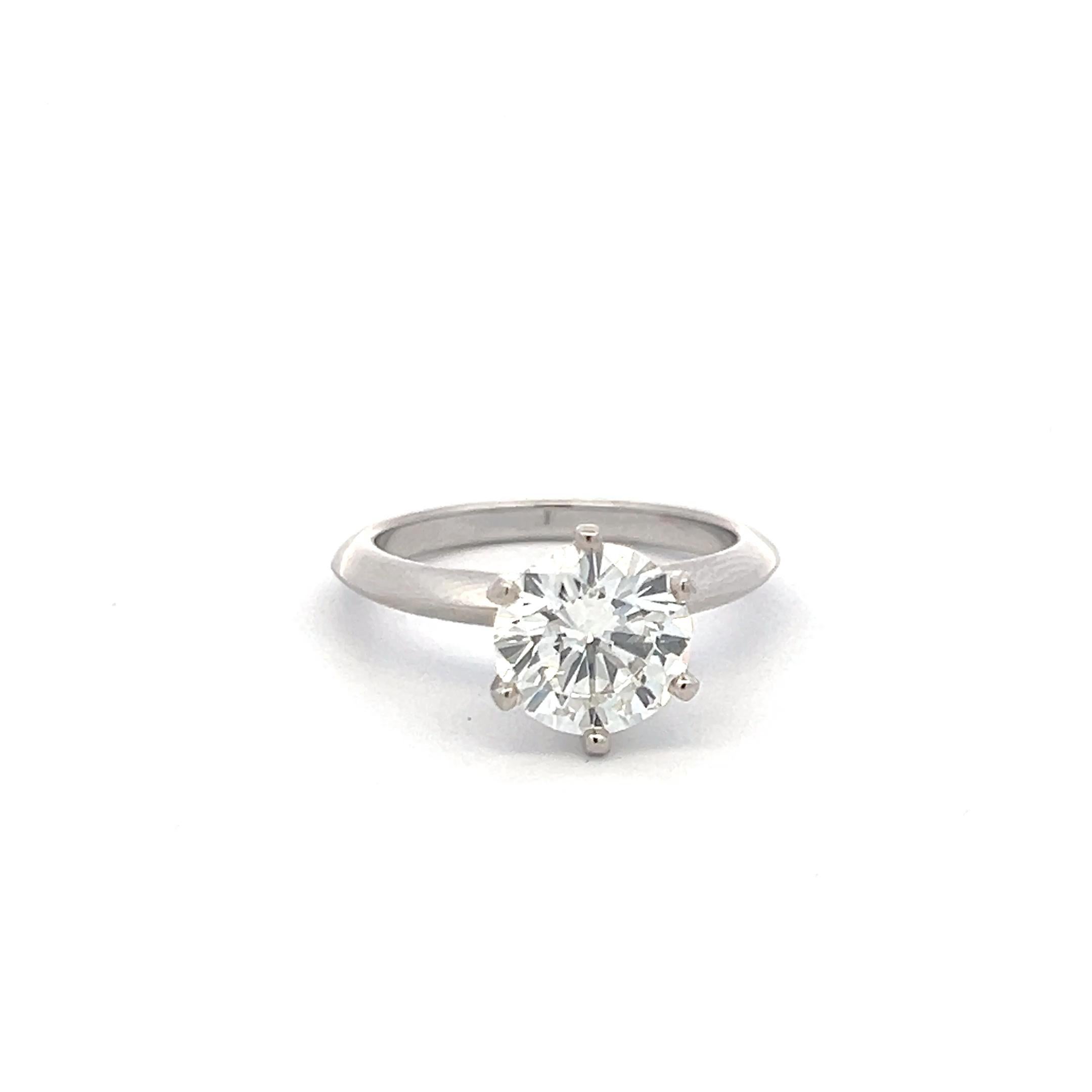 De las mujeres Tiffany & Co Anillo de compromiso en platino con diamante redondo brillante I VS1 de 2,01 quilates en venta
